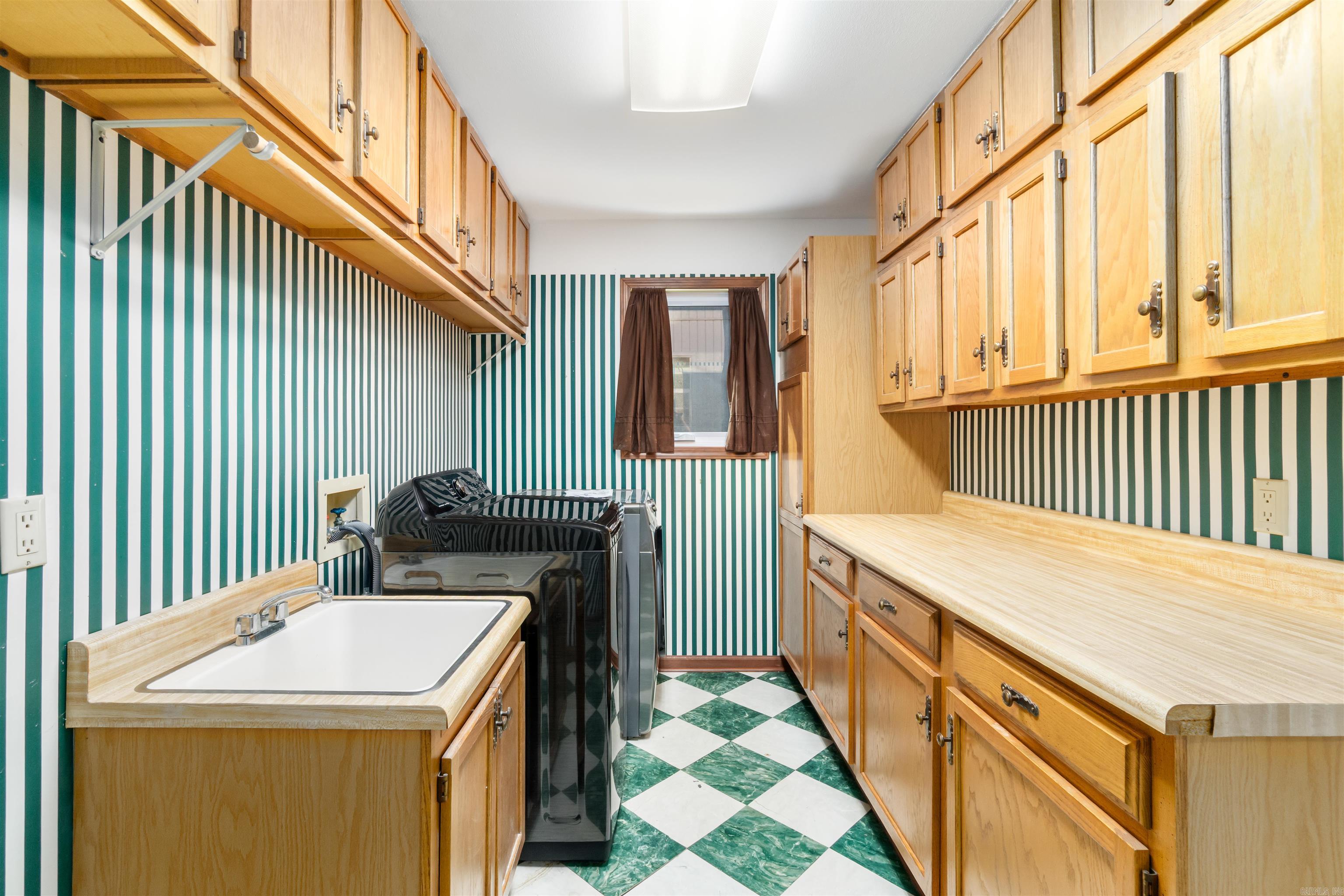 1 Ensenada  Hot Springs Village, AR