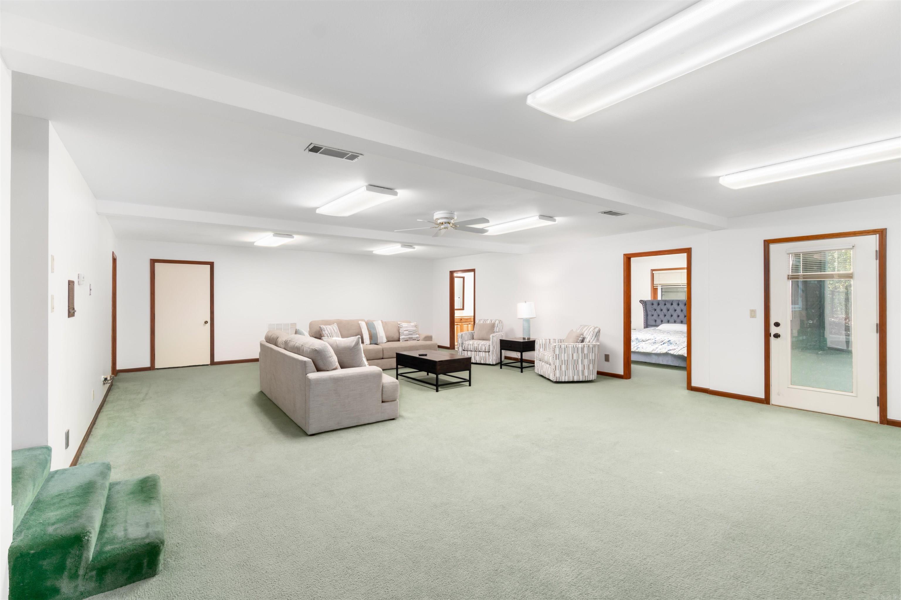 1 Ensenada  Hot Springs Village, AR