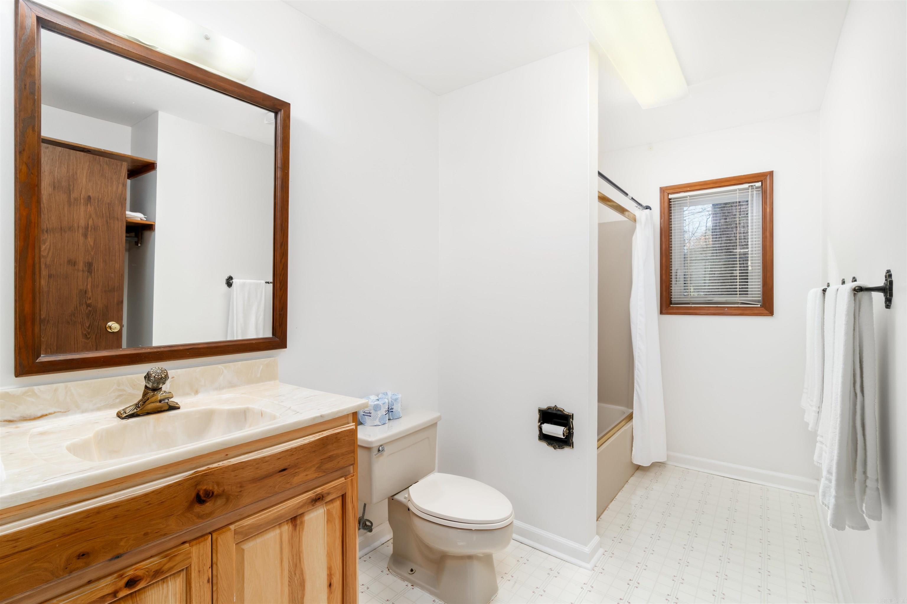 1 Ensenada  Hot Springs Village, AR