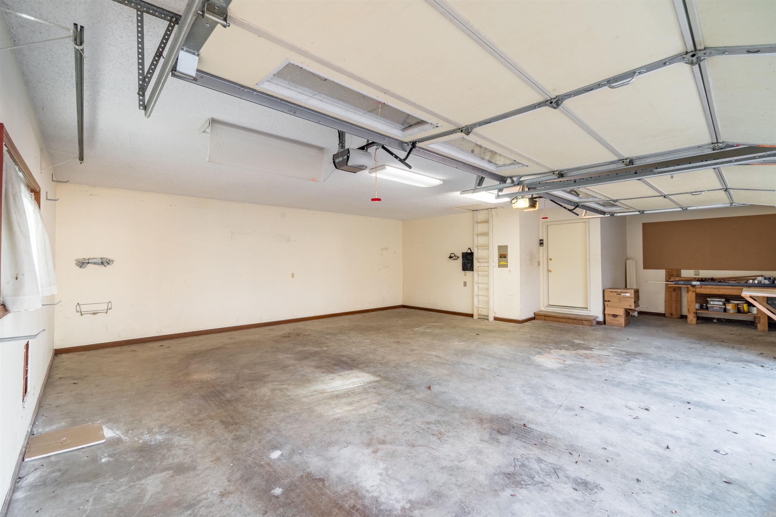 1 Ensenada  Hot Springs Village, AR