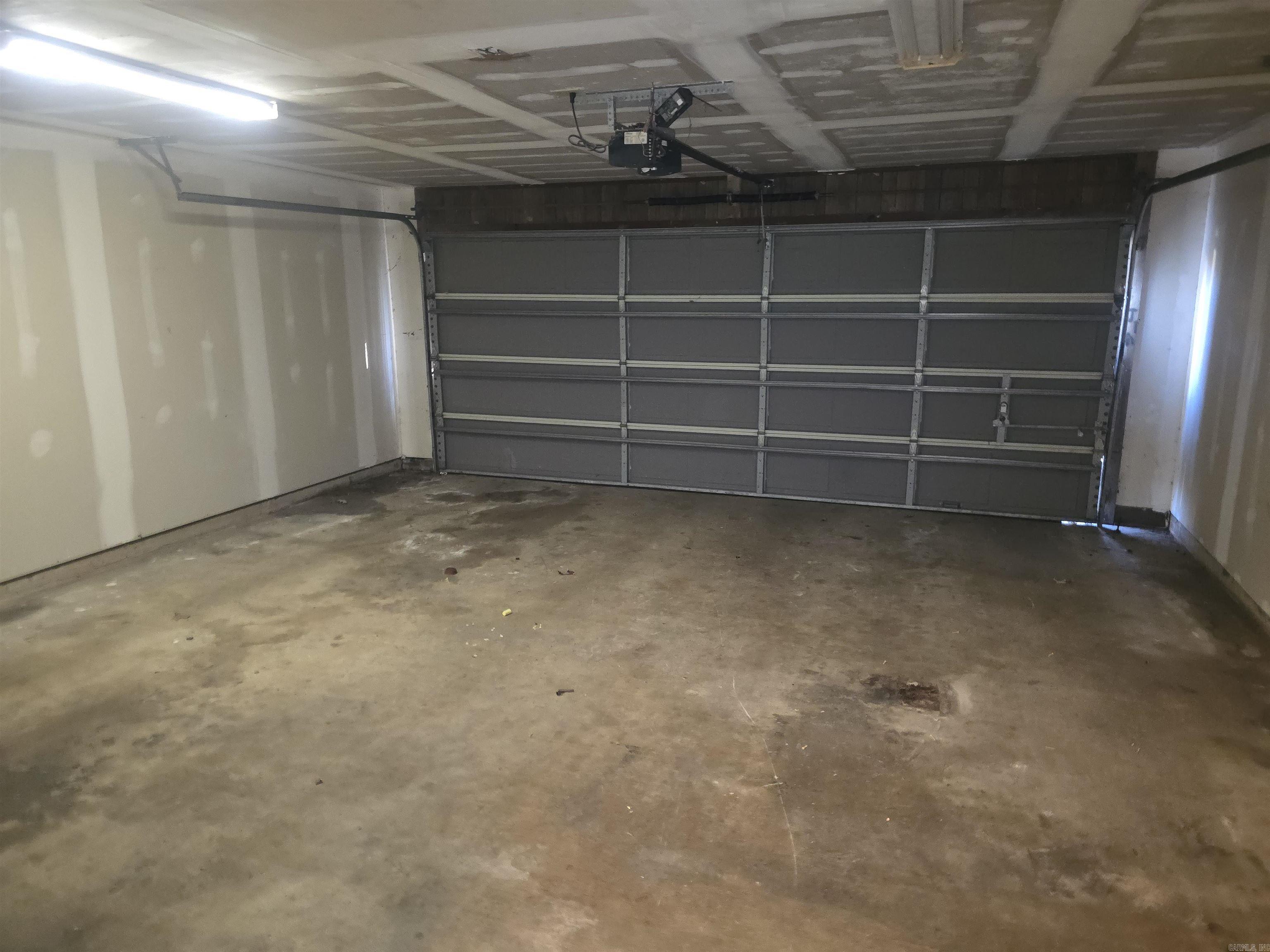 2502 Creekview  White Hall, AR