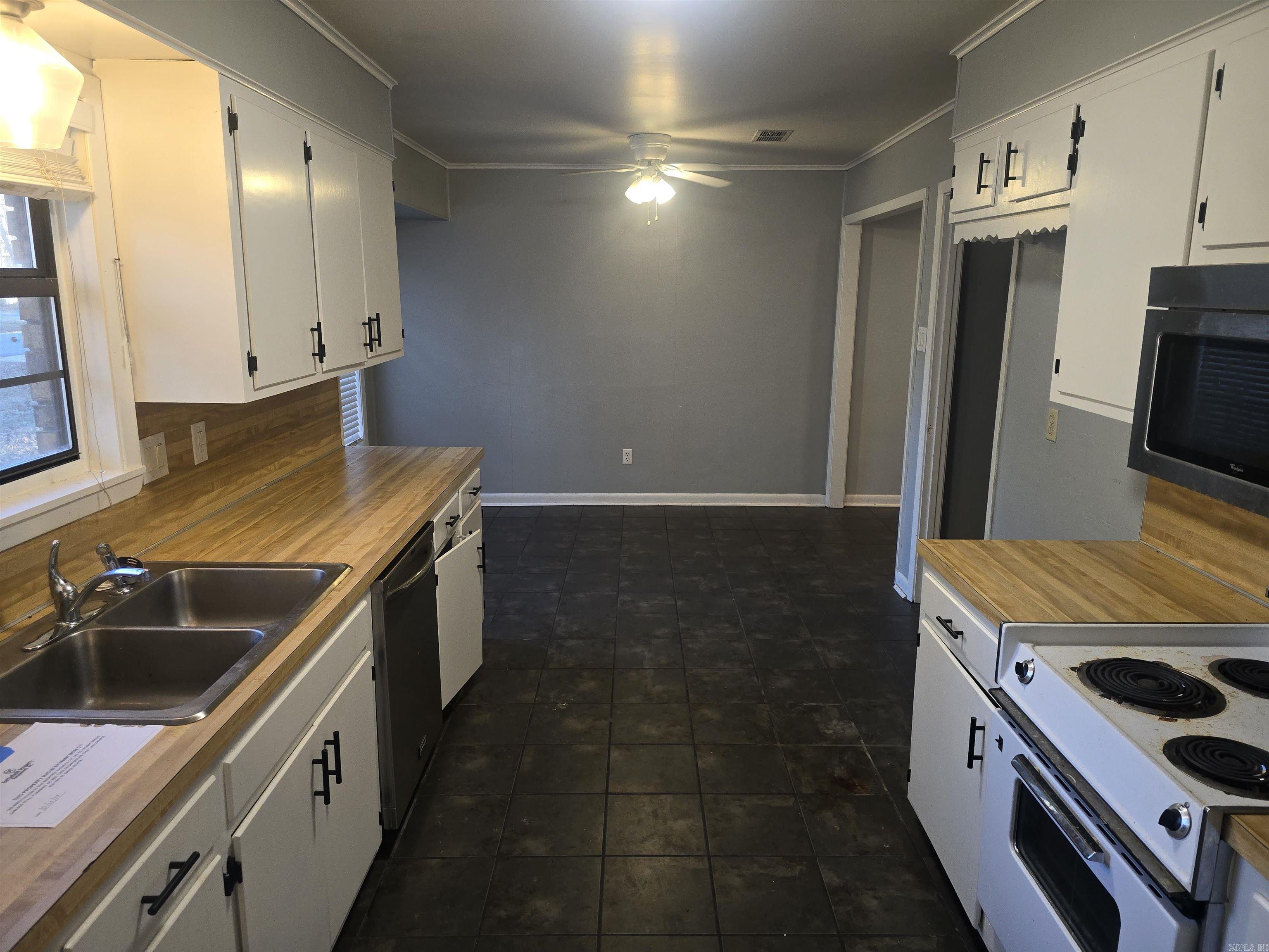 2502 Creekview  White Hall, AR