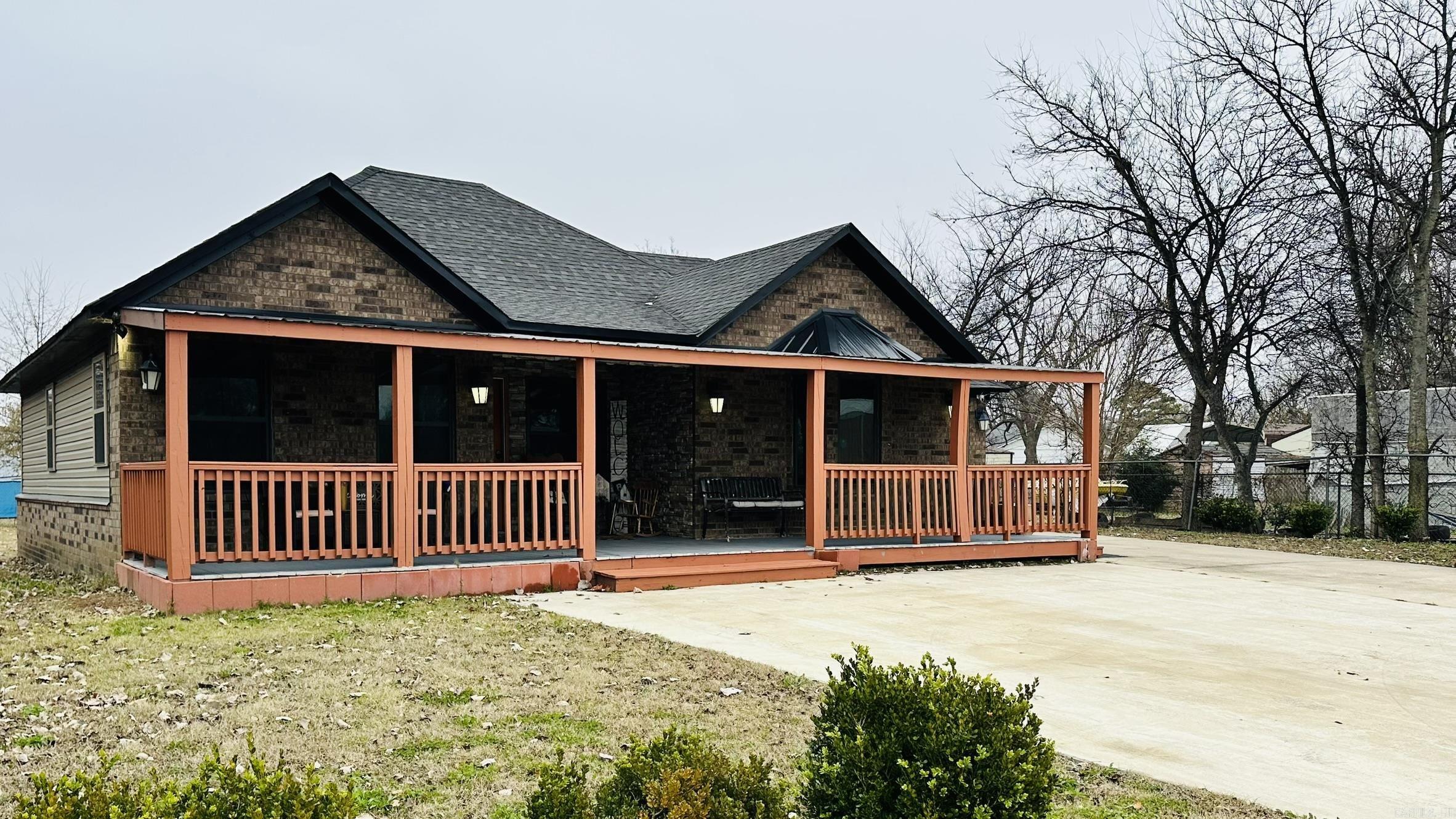 708 W walnut  Walnut Ridge, AR