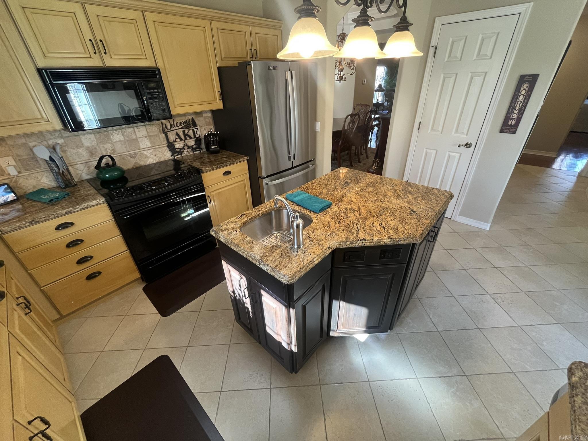 16 Heraldia Lane  Hot Springs Village, AR