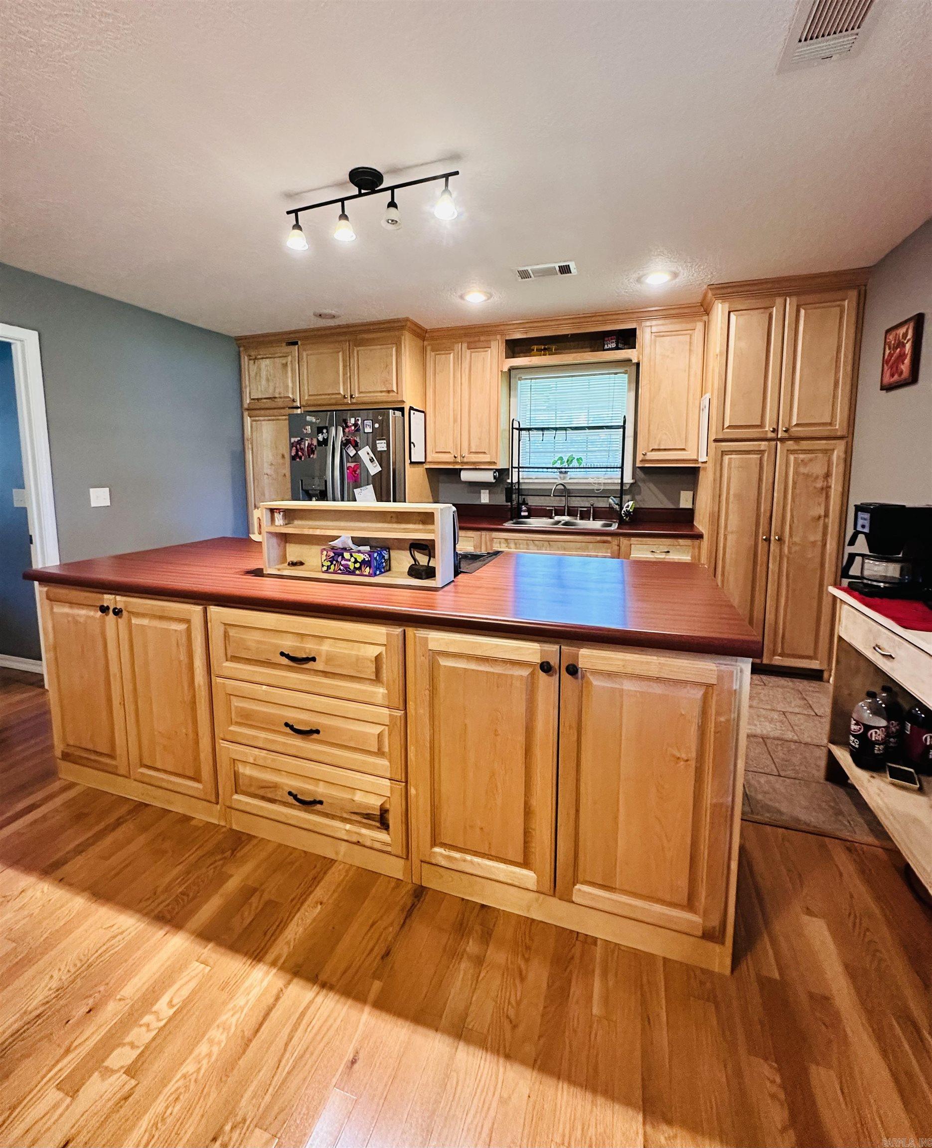 5976 Cord  Newark, AR