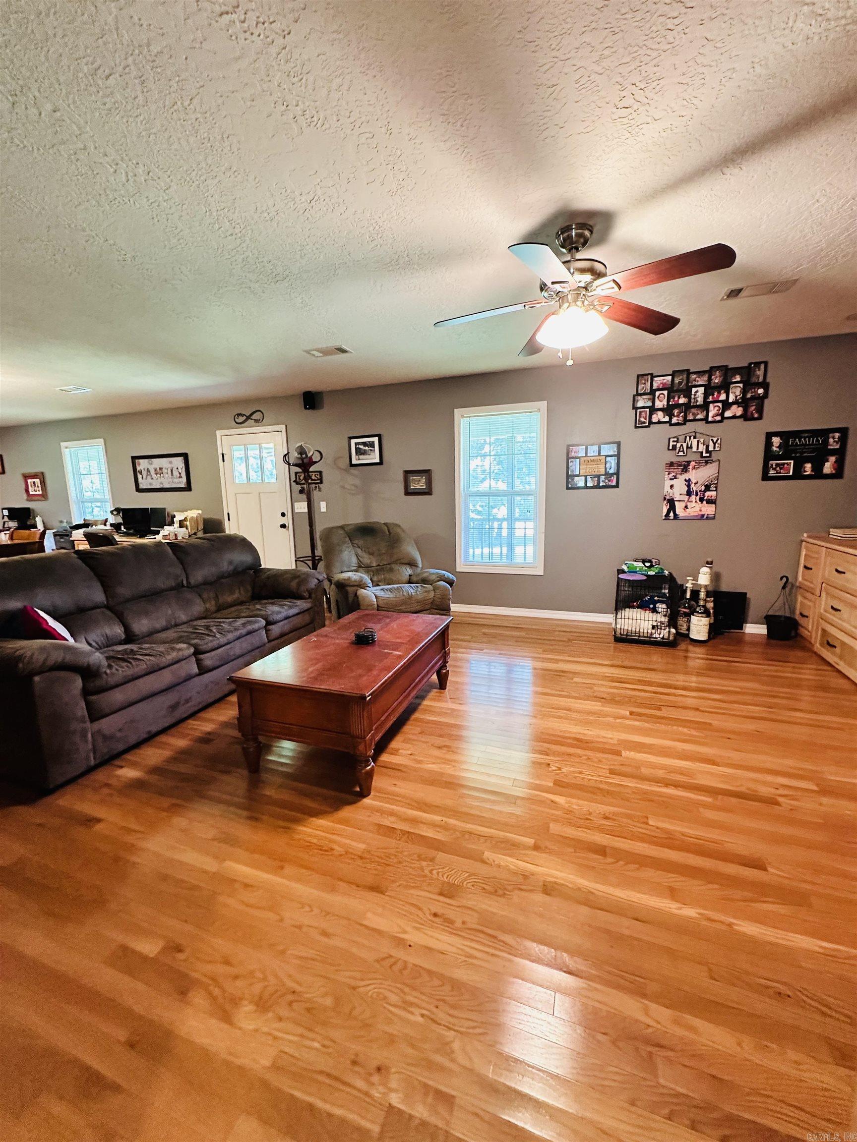 5976 Cord  Newark, AR