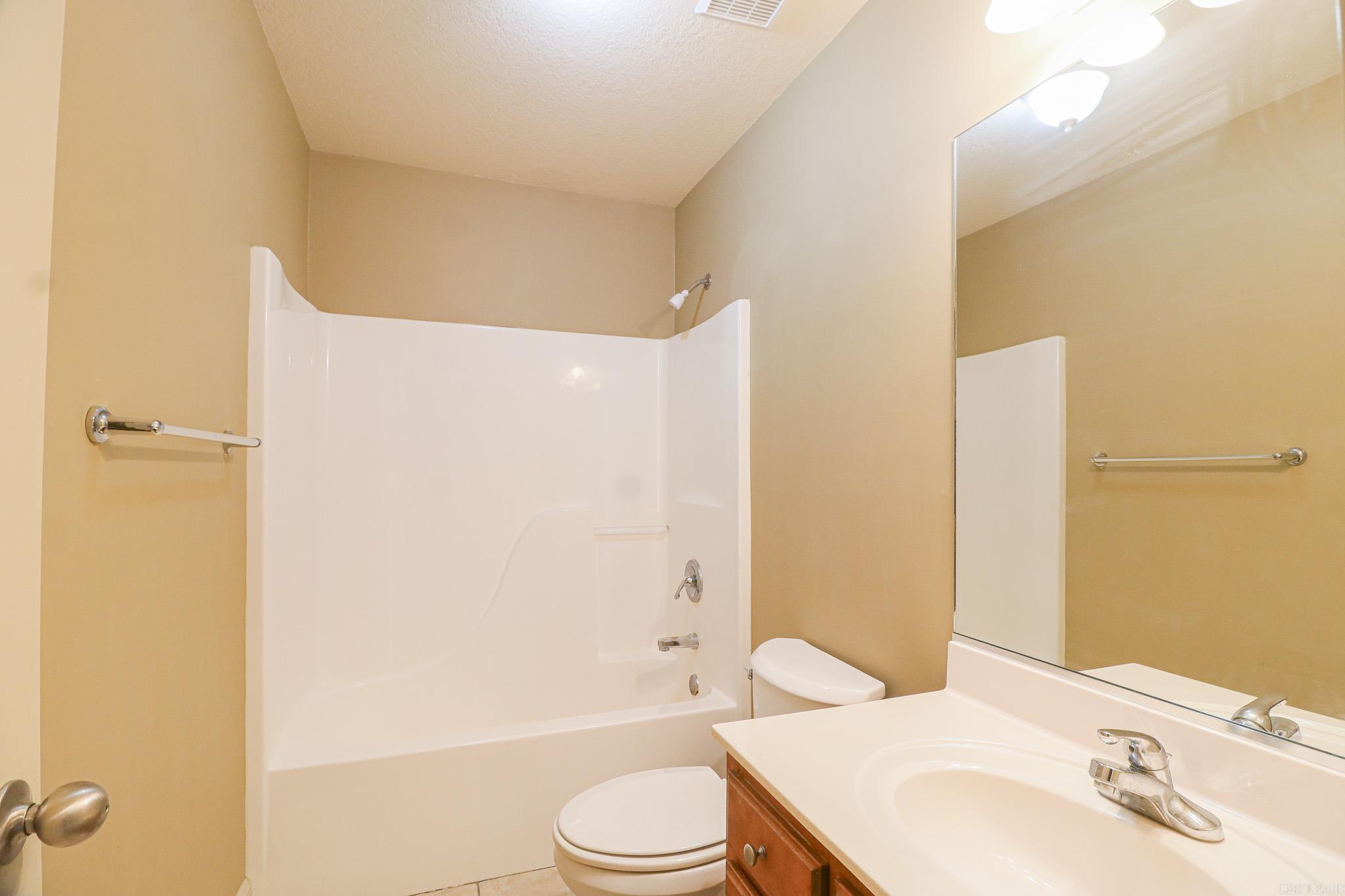 1509 hemingway  Jonesboro, AR