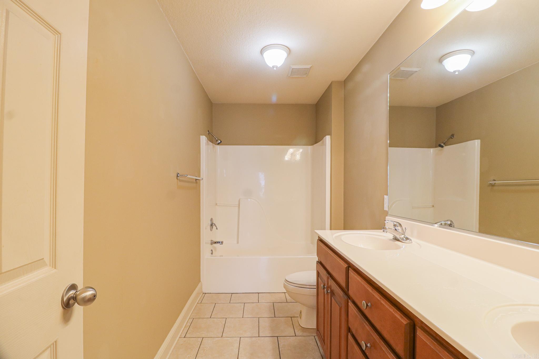 1509 hemingway  Jonesboro, AR