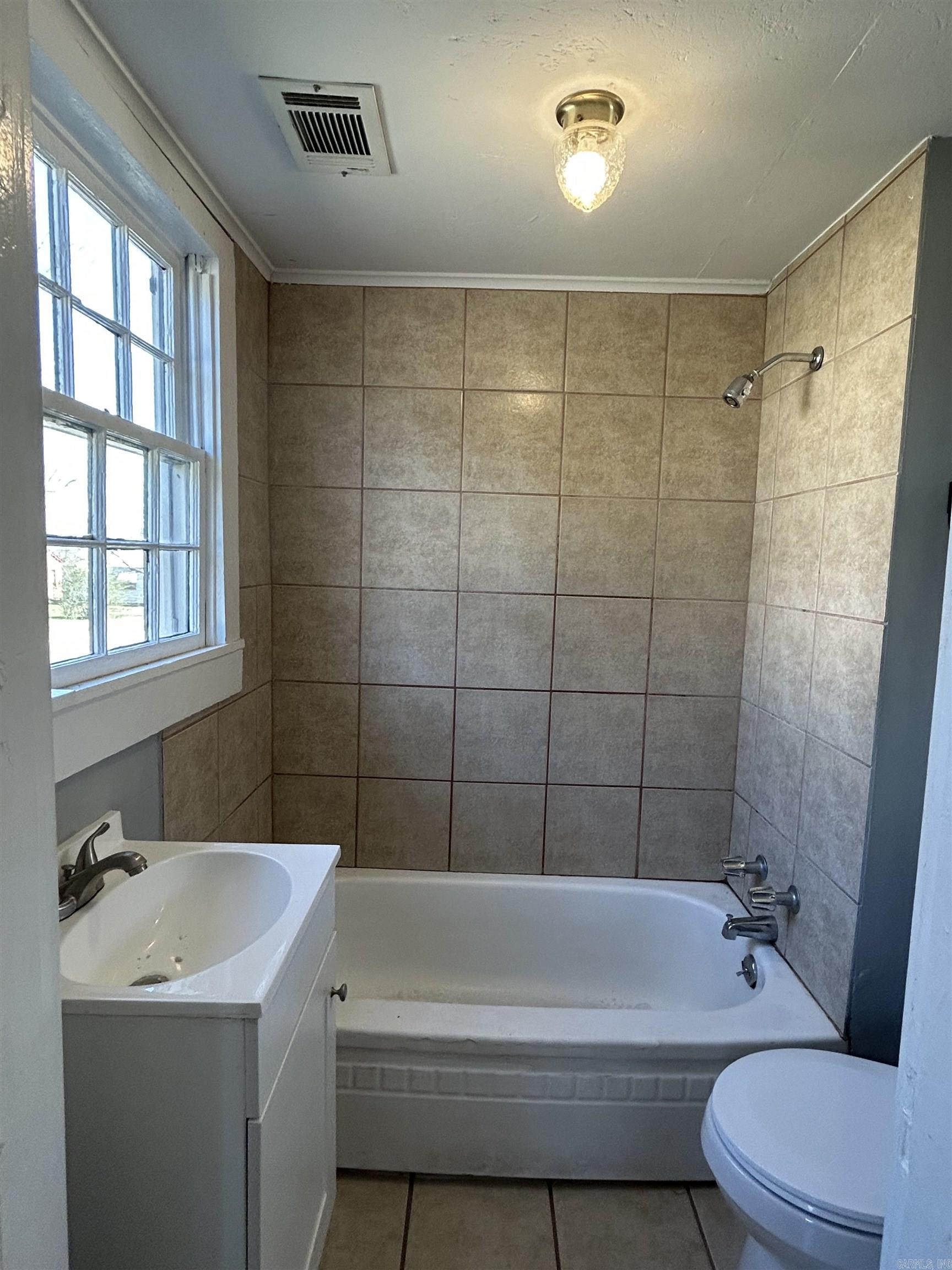 1601 Hanger  Little Rock, AR