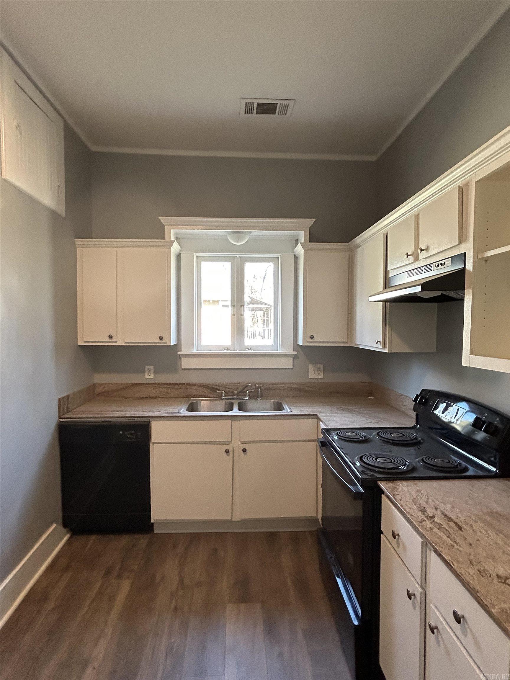 1601 Hanger  Little Rock, AR