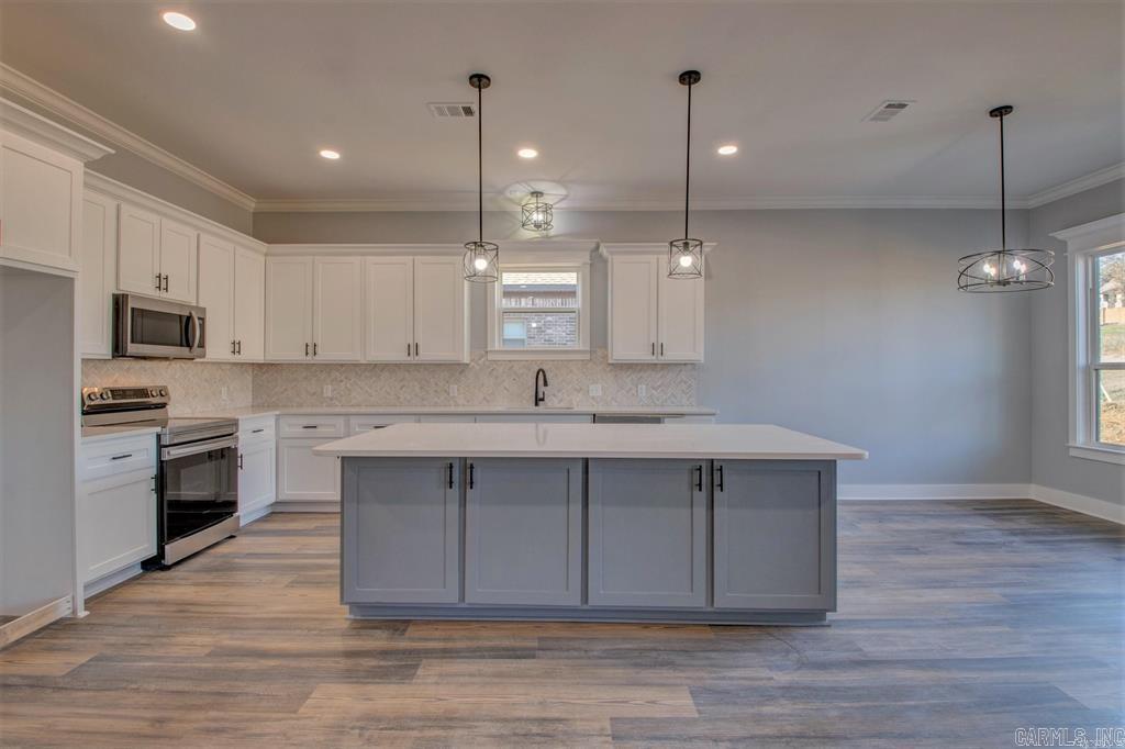 9717 Cliffside  Sherwood, AR