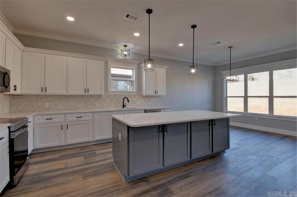 9717 Cliffside  Sherwood, AR