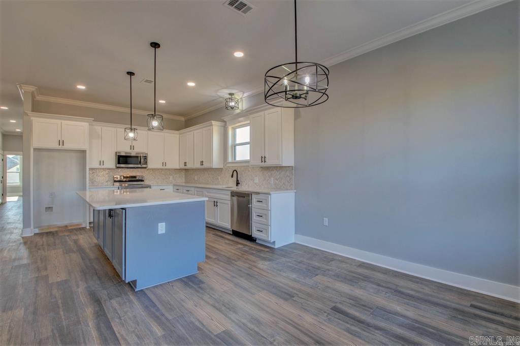 9717 Cliffside  Sherwood, AR