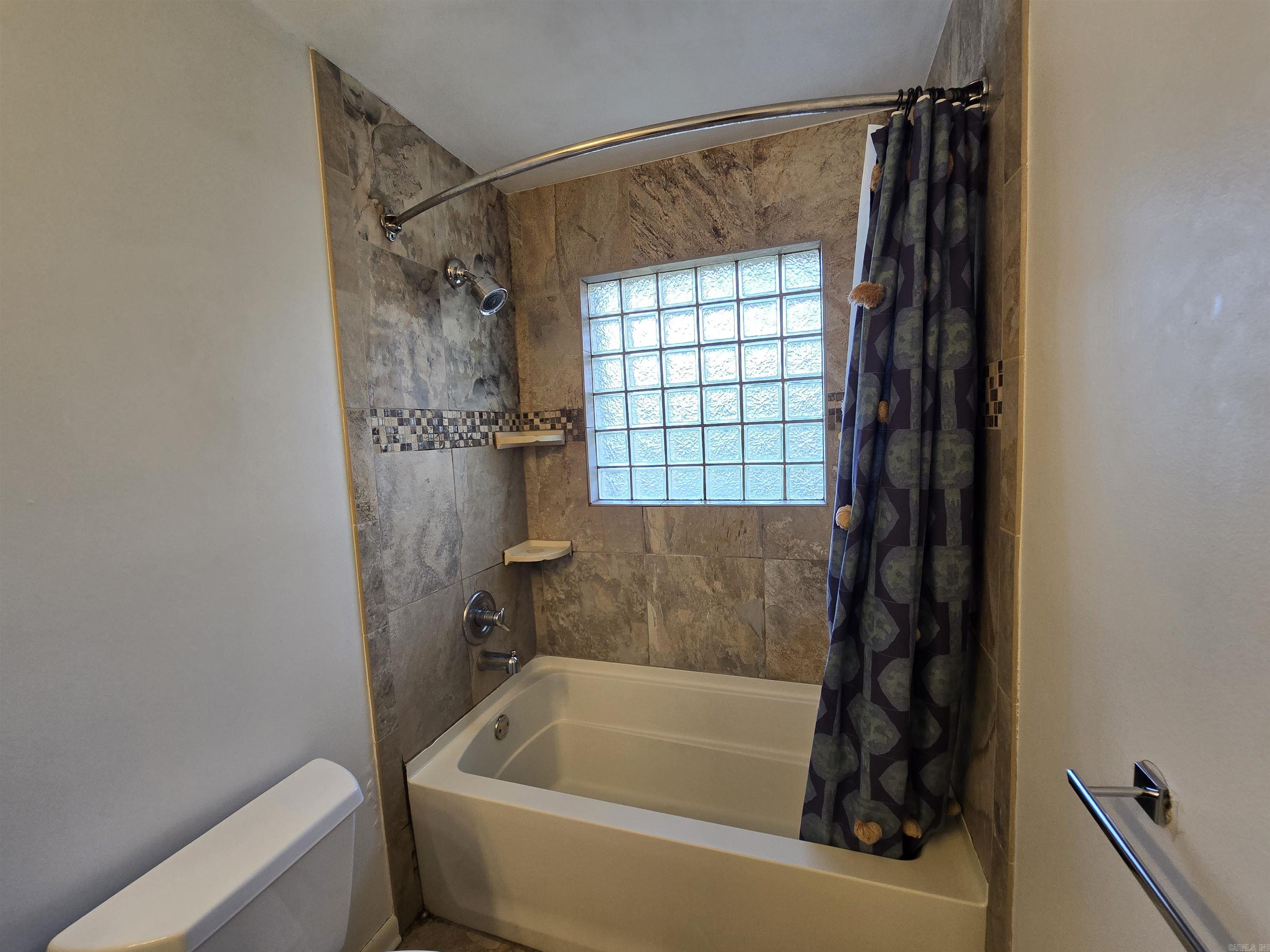 11 Berrywood Circle Little Rock, AR 72205