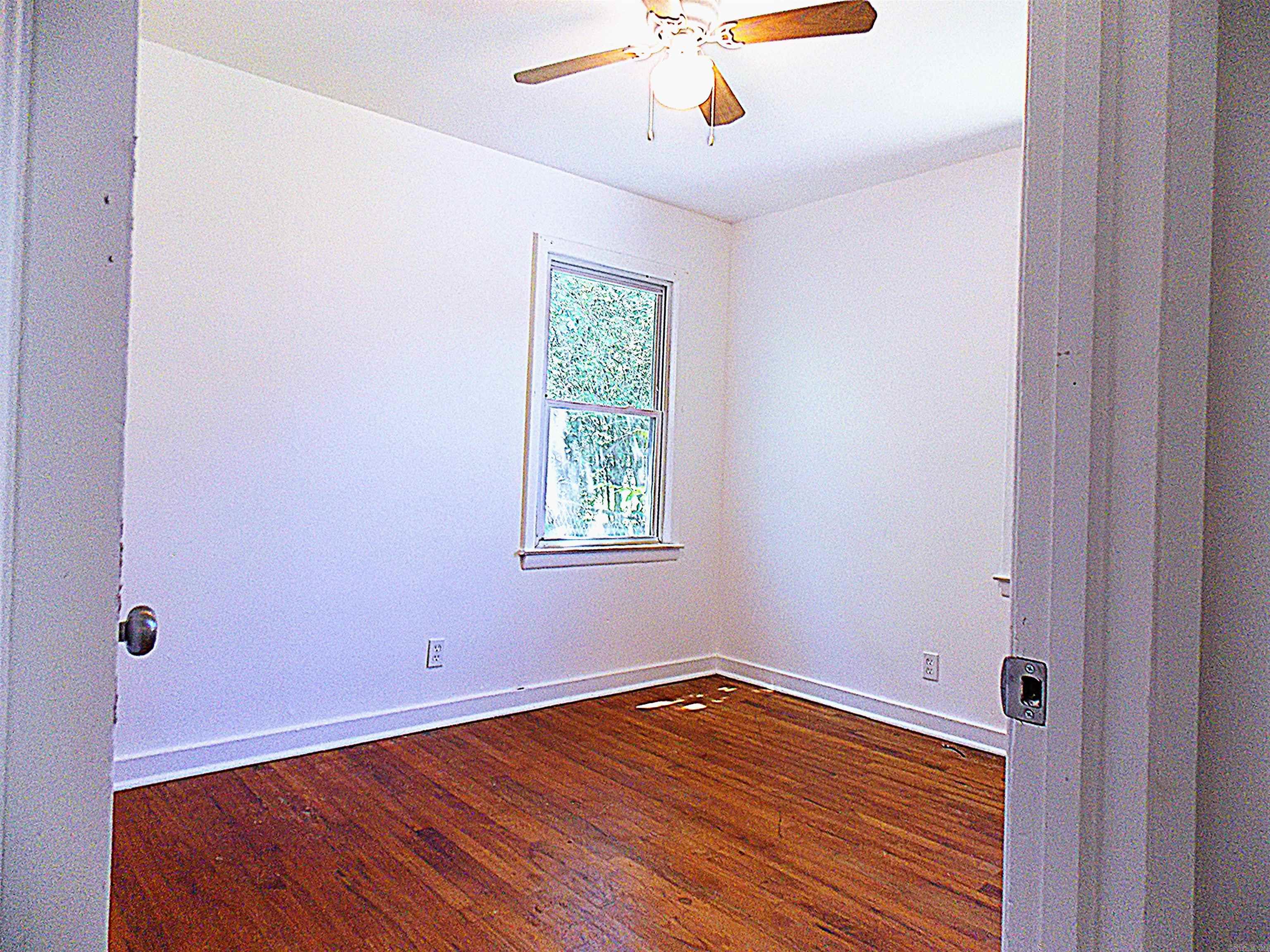 51 Hill Ln Little Rock, AR 72209-1931