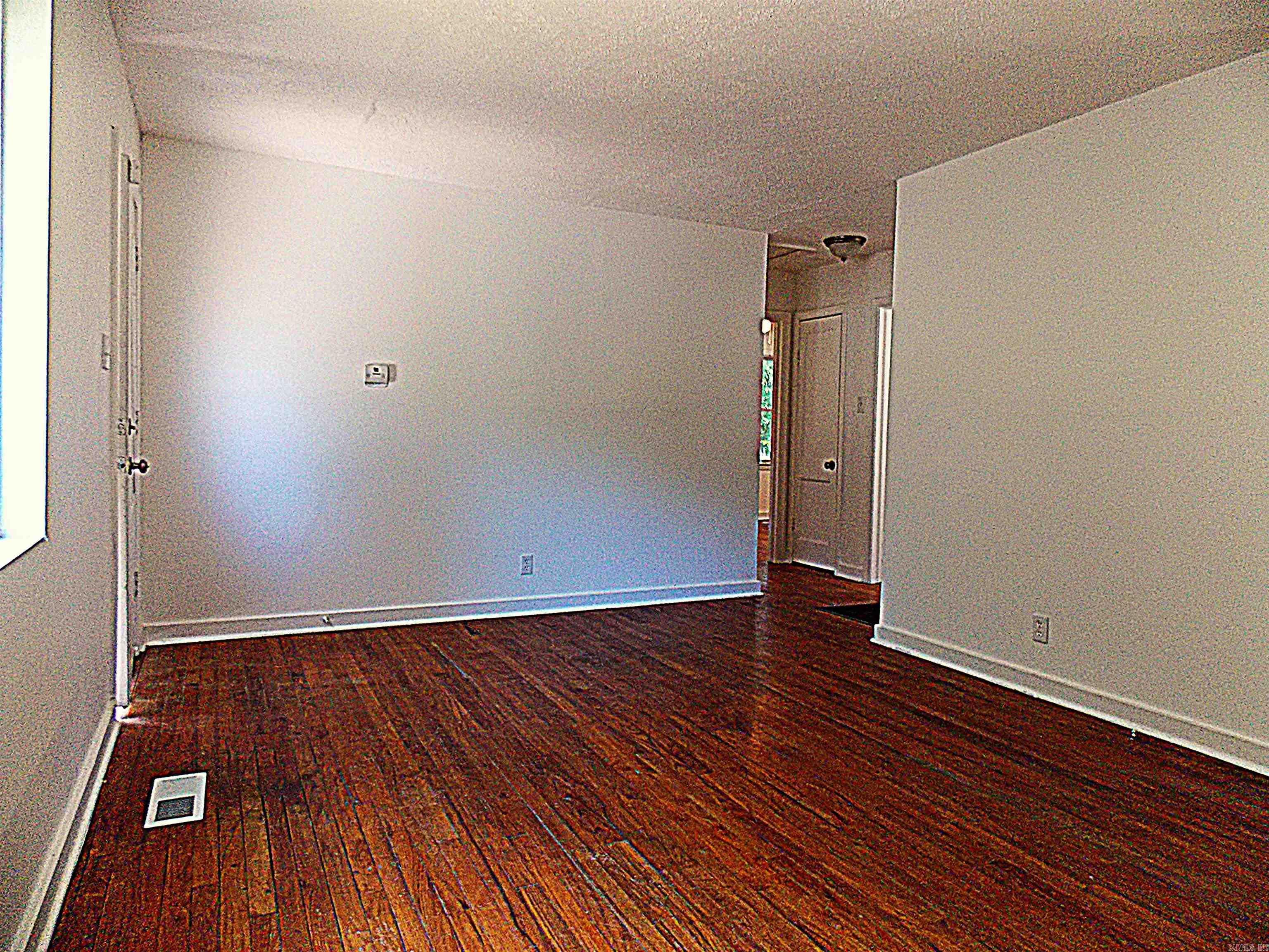 51 Hill Ln Little Rock, AR 72209-1931