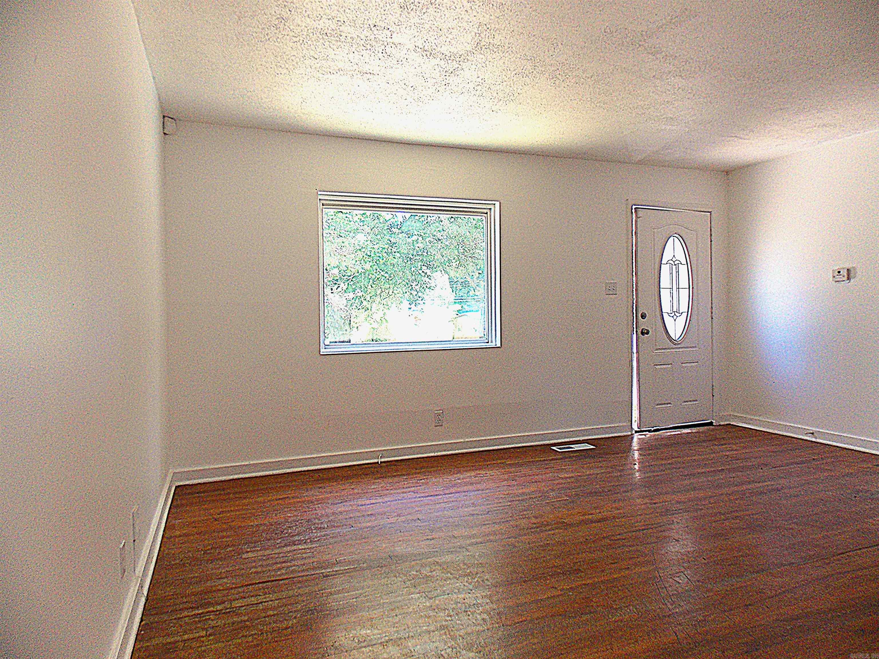 51 Hill Ln Little Rock, AR 72209-1931