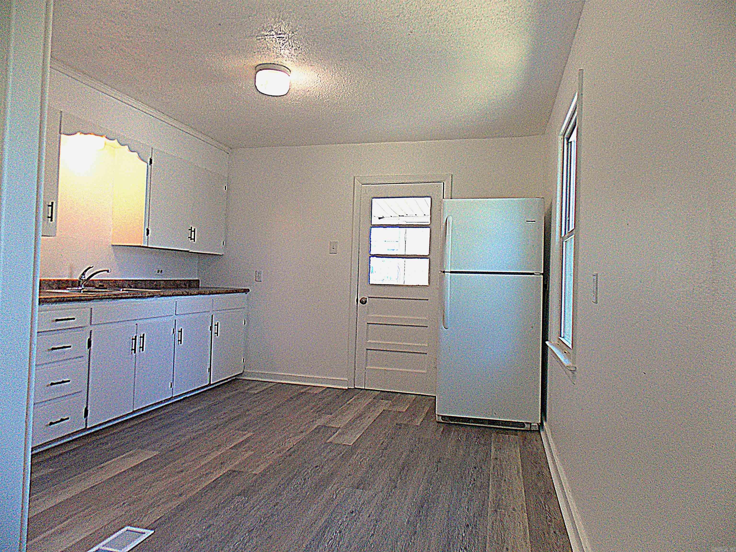 51 Hill Ln Little Rock, AR 72209-1931
