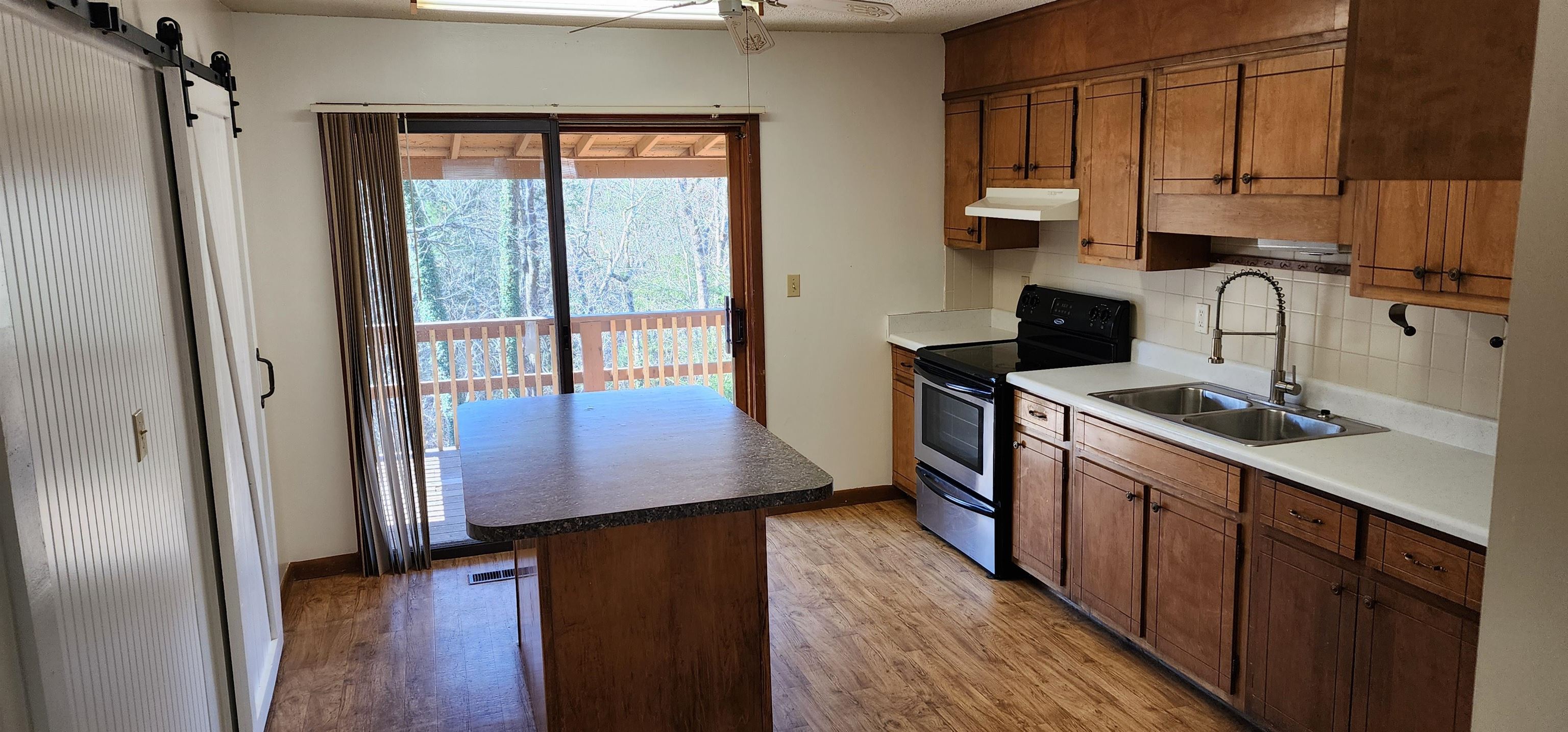 16 Arapaho  Cherokee Village, AR