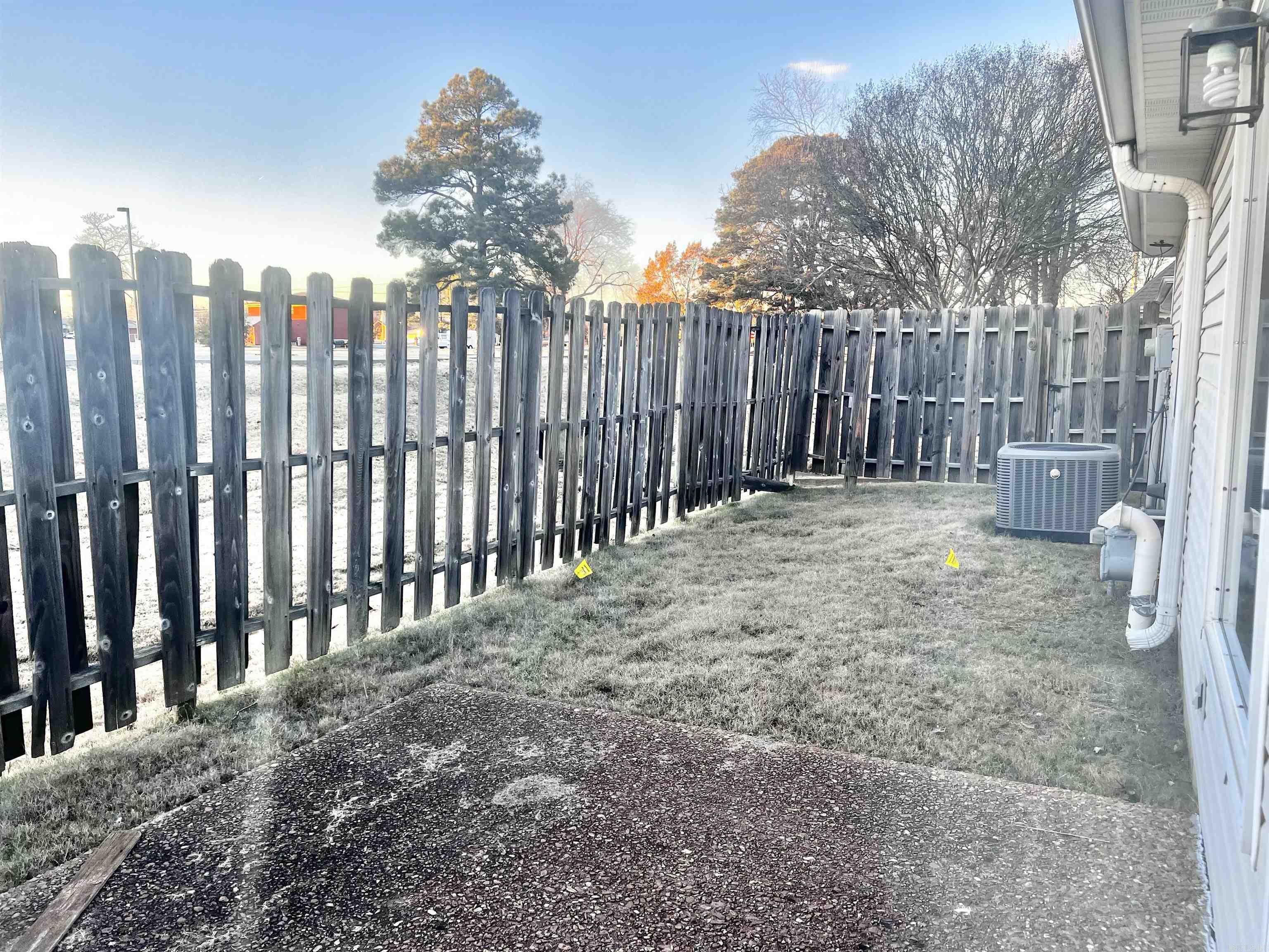 401 Country Squire Searcy, AR 72143-6926