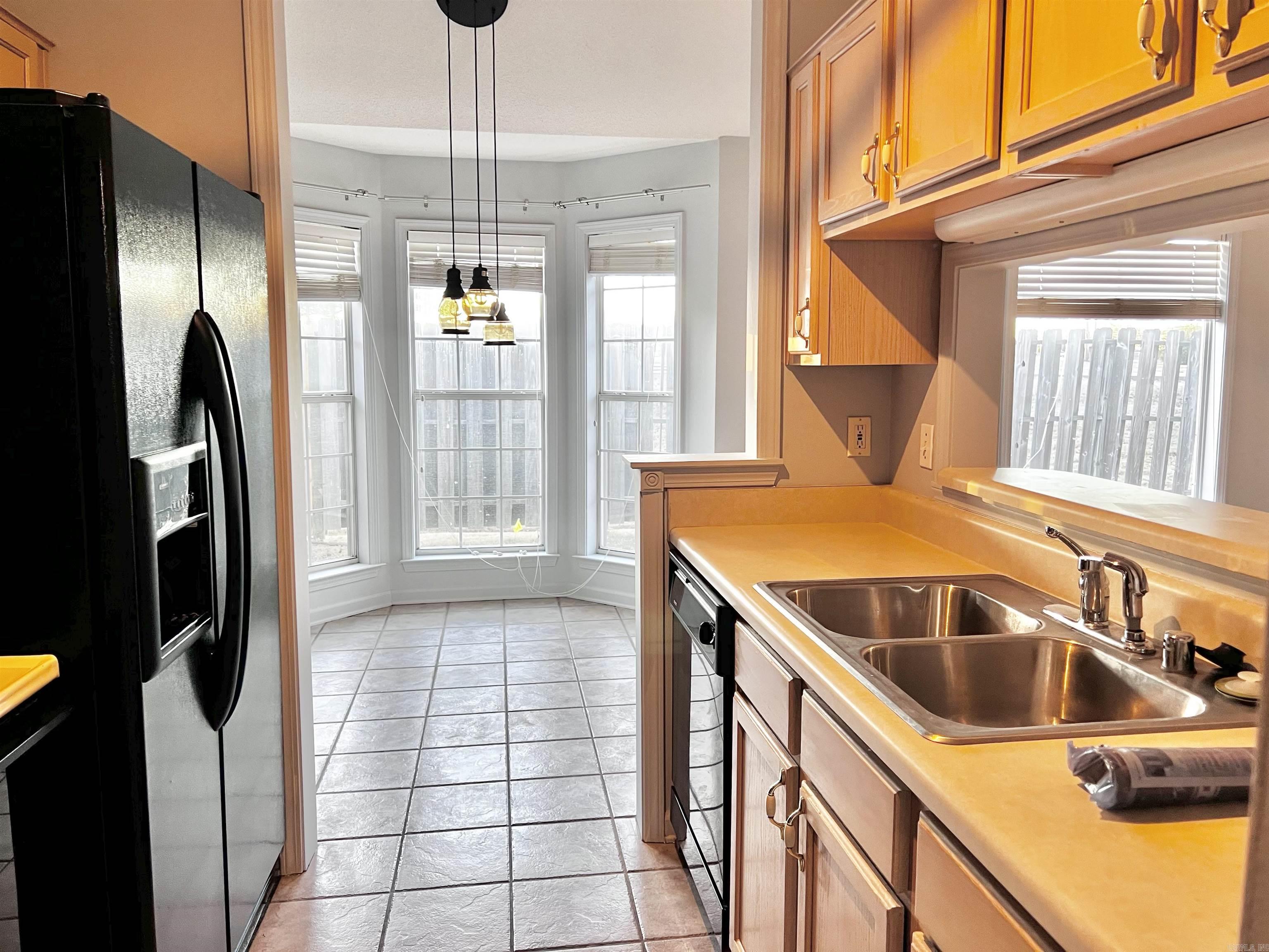 401 Country Squire Searcy, AR 72143-6926