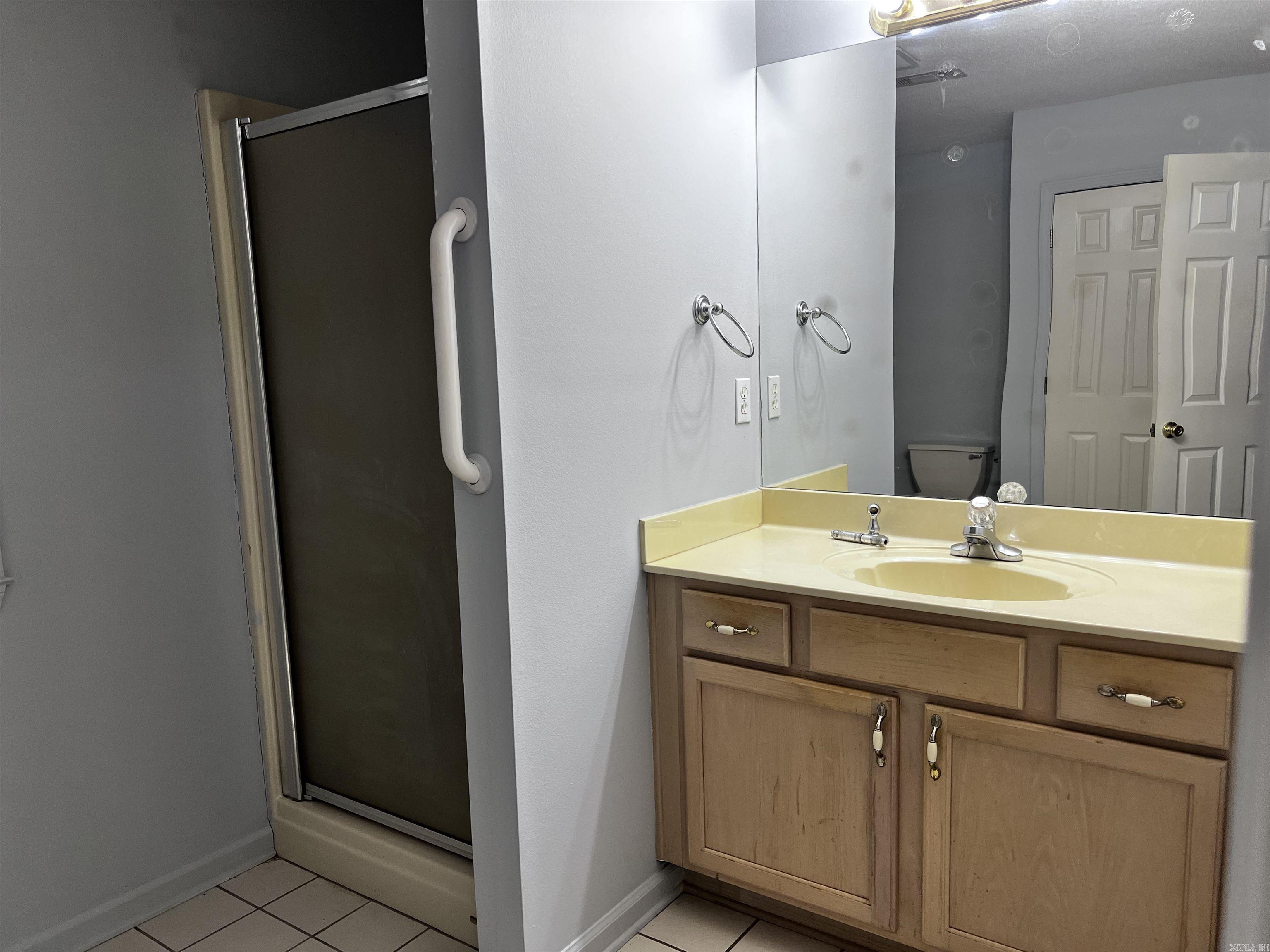 401 Country Squire Searcy, AR 72143-6926