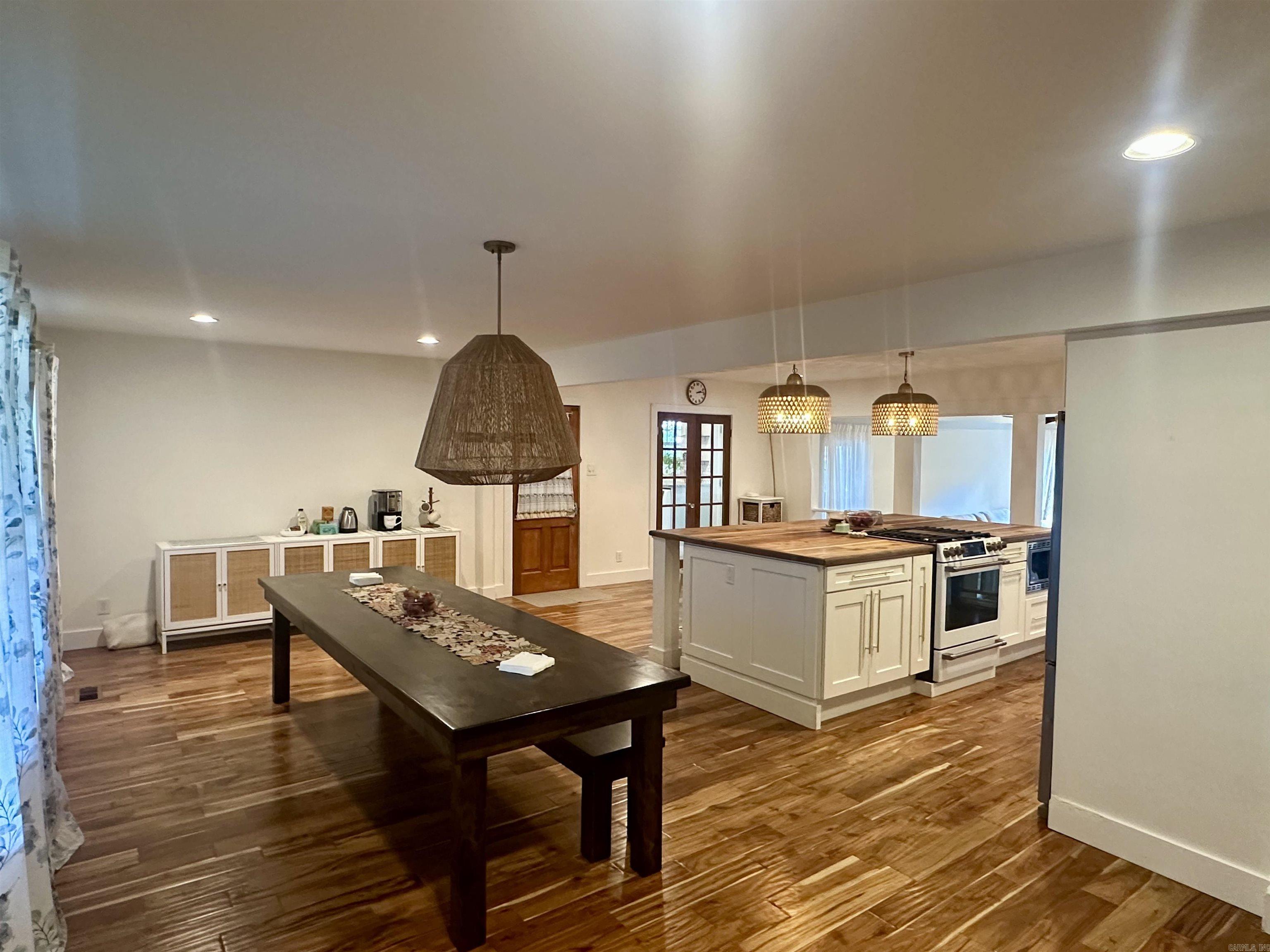 11863 Southridge Drive Little Rock, AR 72212