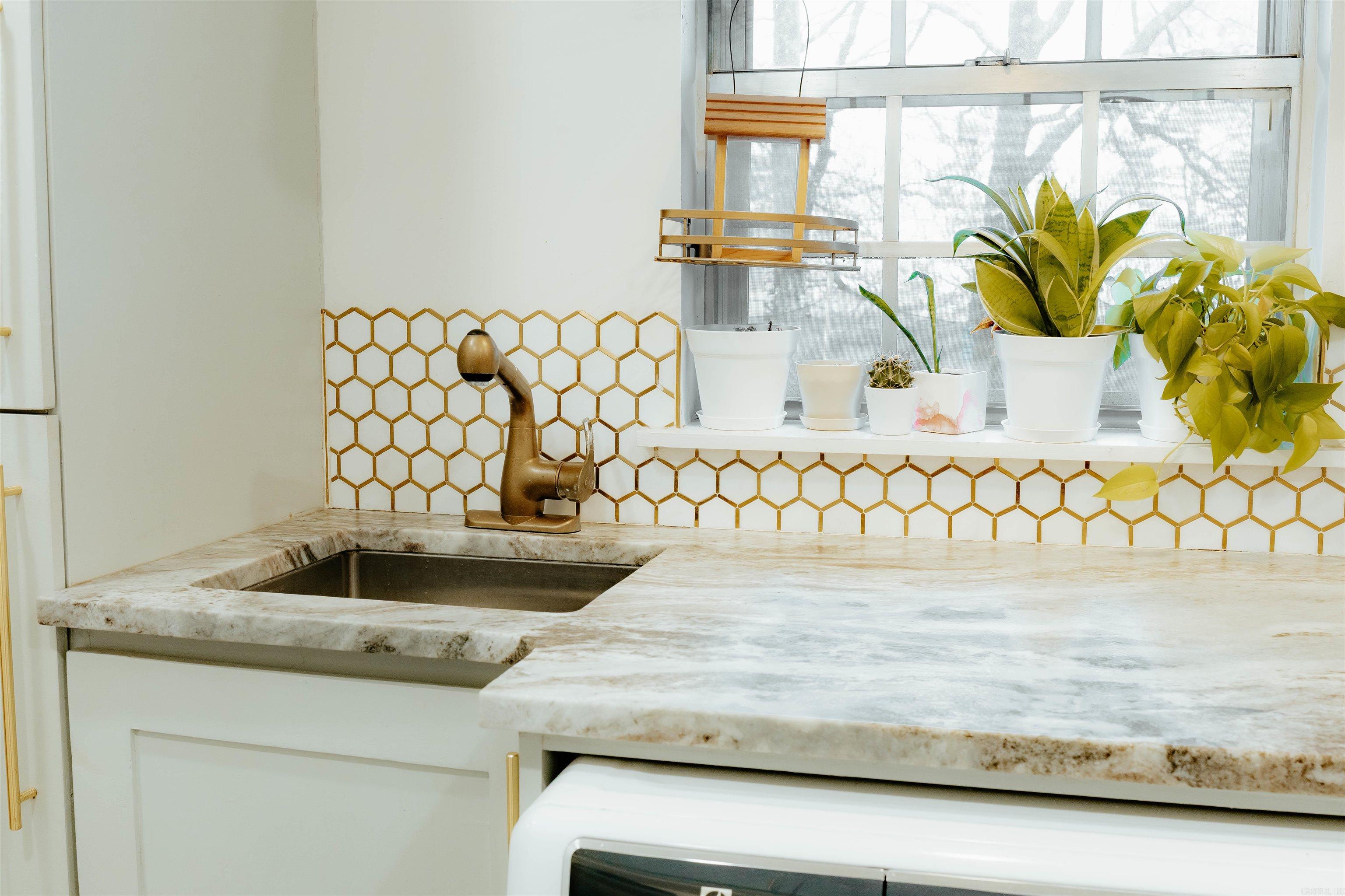 11863 Southridge Drive Little Rock, AR 72212