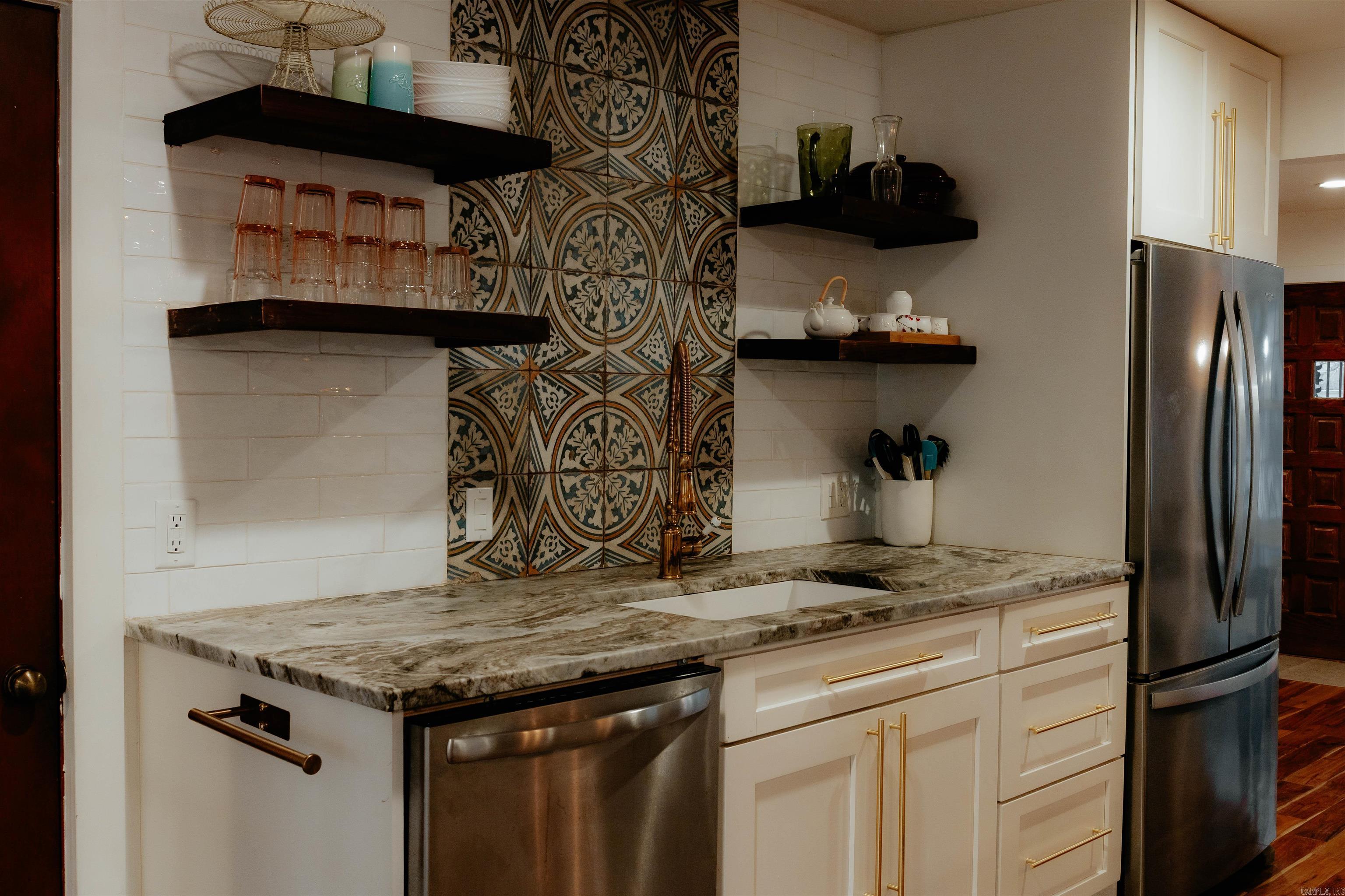 11863 Southridge Drive Little Rock, AR 72212