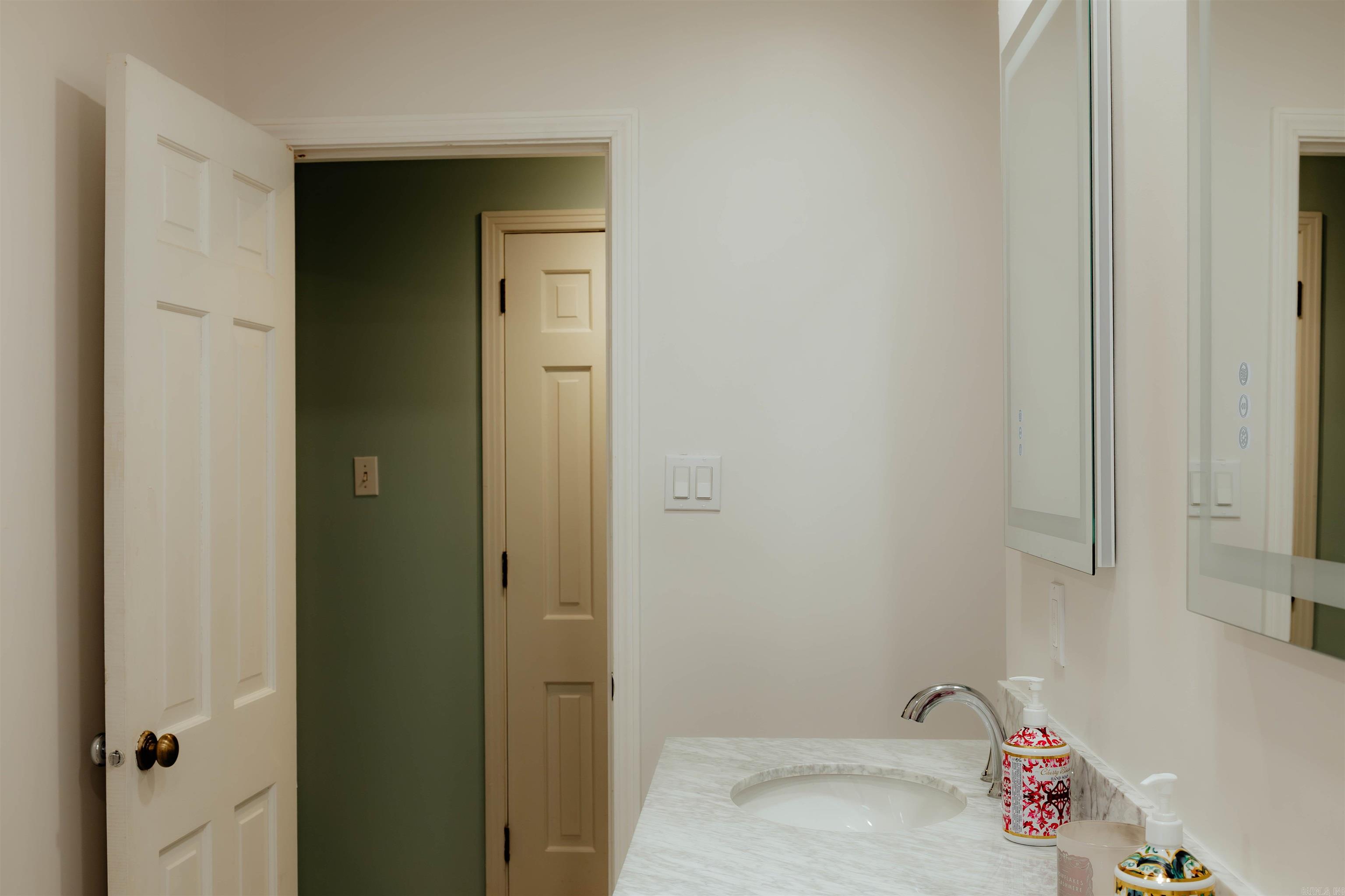 11863 Southridge Drive Little Rock, AR 72212