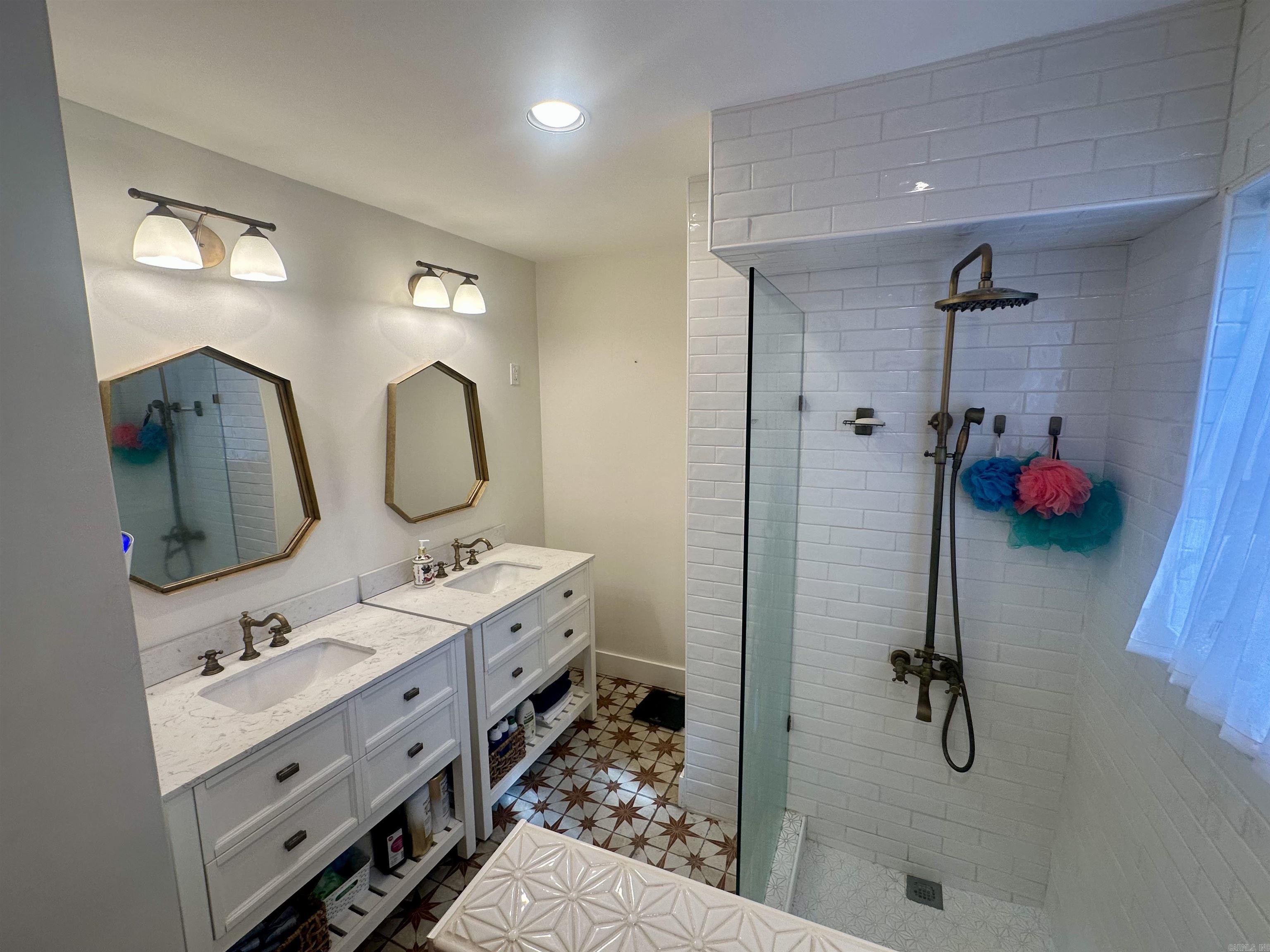 11863 Southridge Drive Little Rock, AR 72212