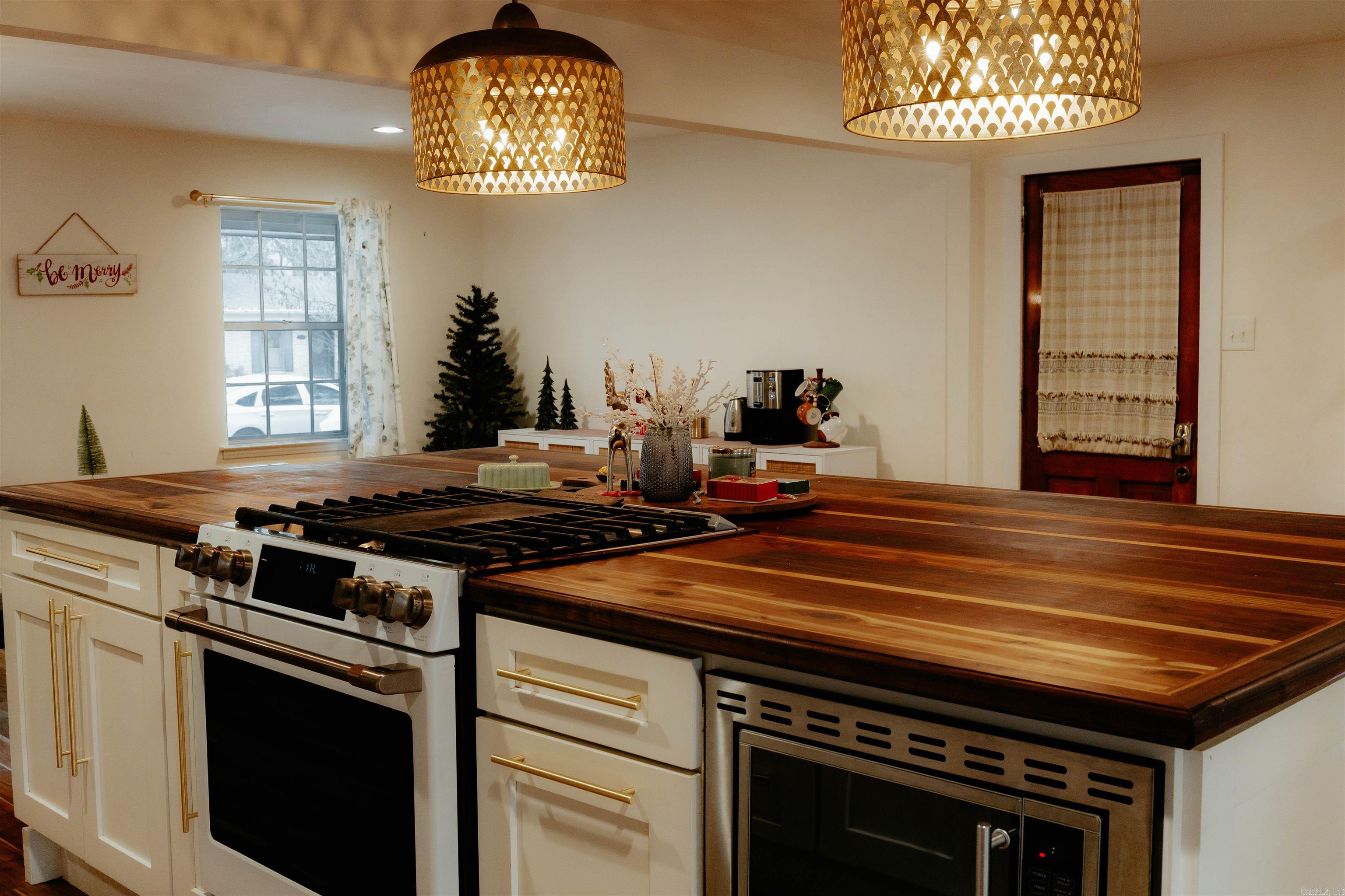 11863 Southridge Drive Little Rock, AR 72212