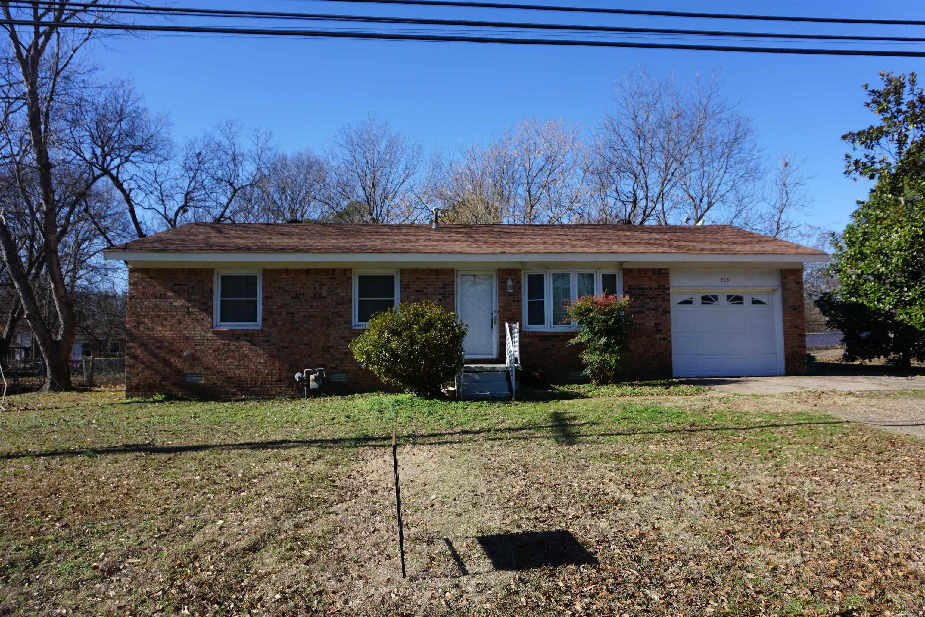 713 Jackson Judsonia, AR 72081