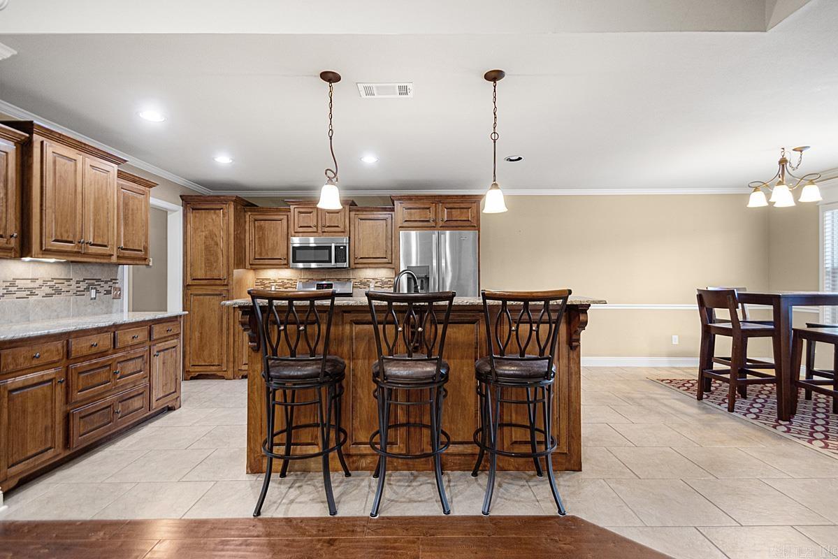 3018 DAPPLE GRAY Benton, AR 72015