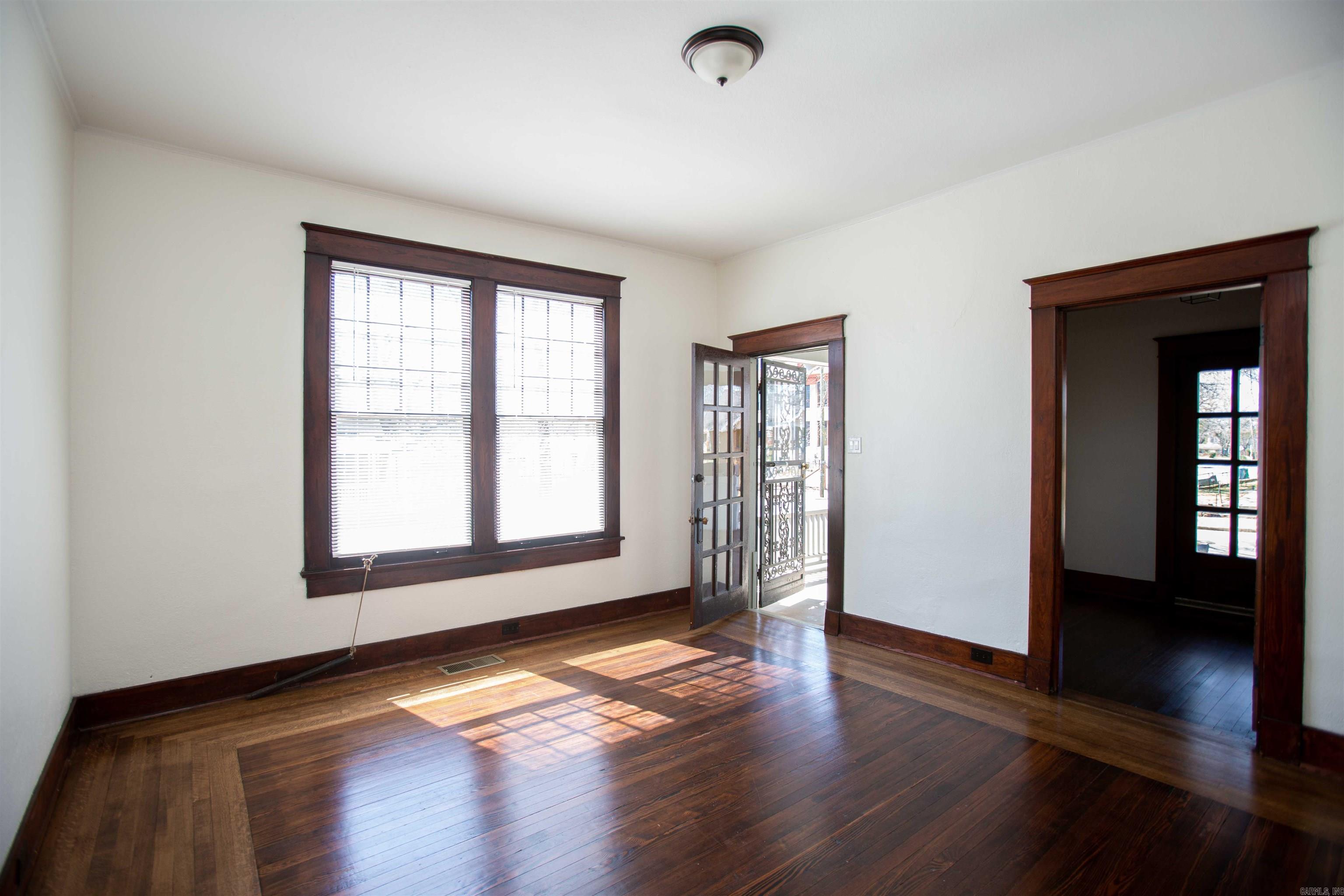 1871 S Izard  Little Rock, AR