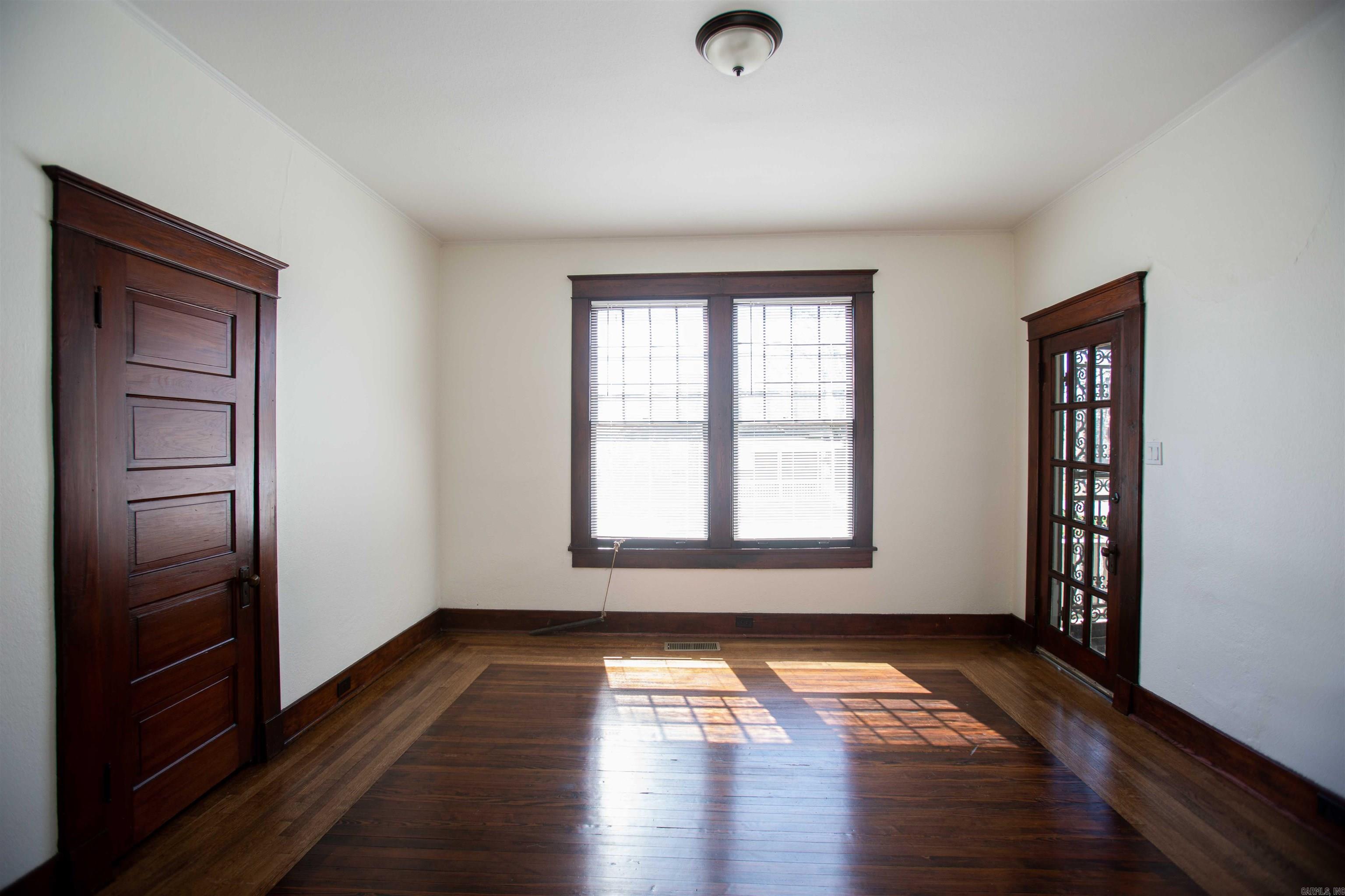 1871 S Izard  Little Rock, AR