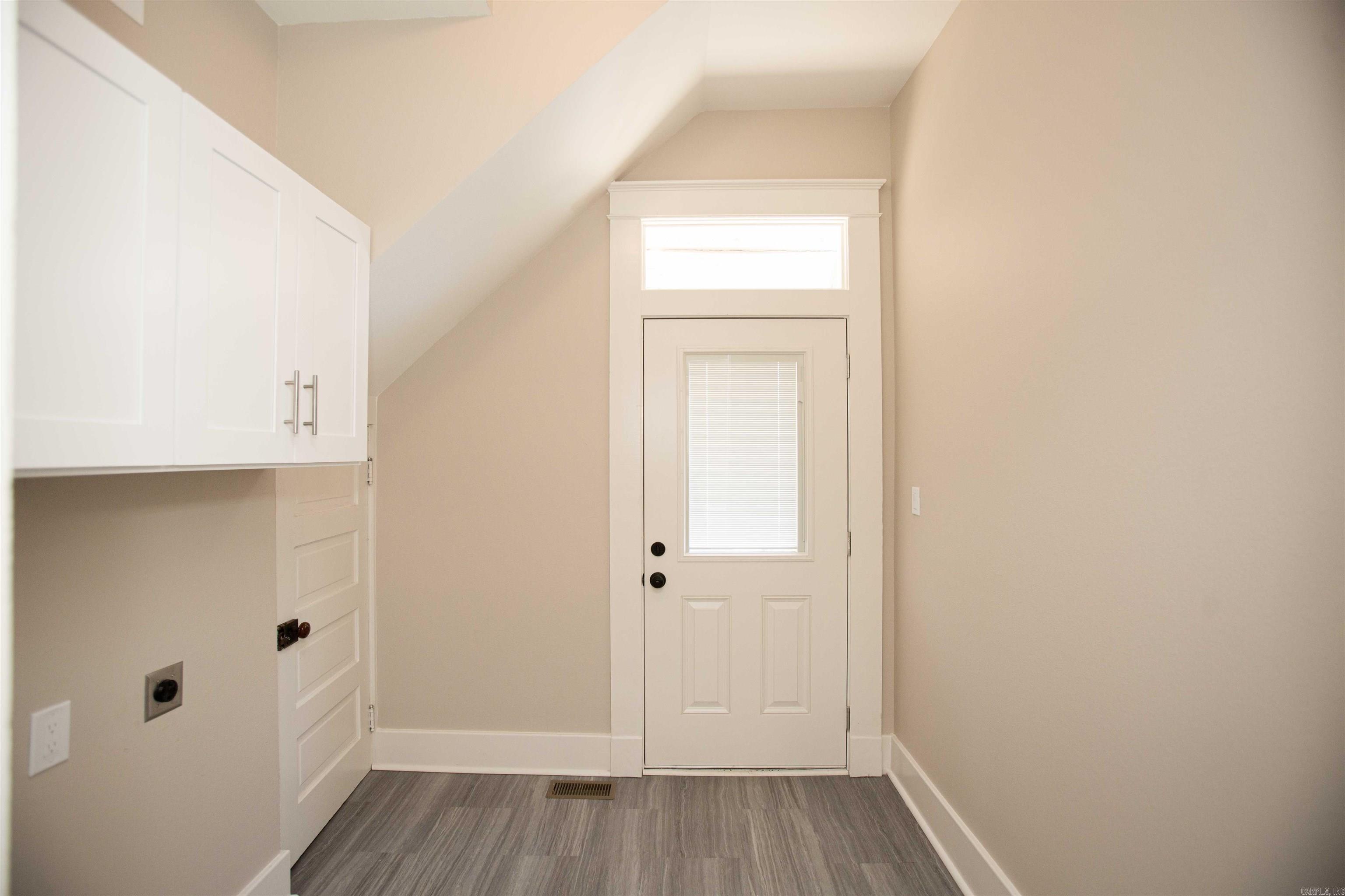 1871 S Izard  Little Rock, AR