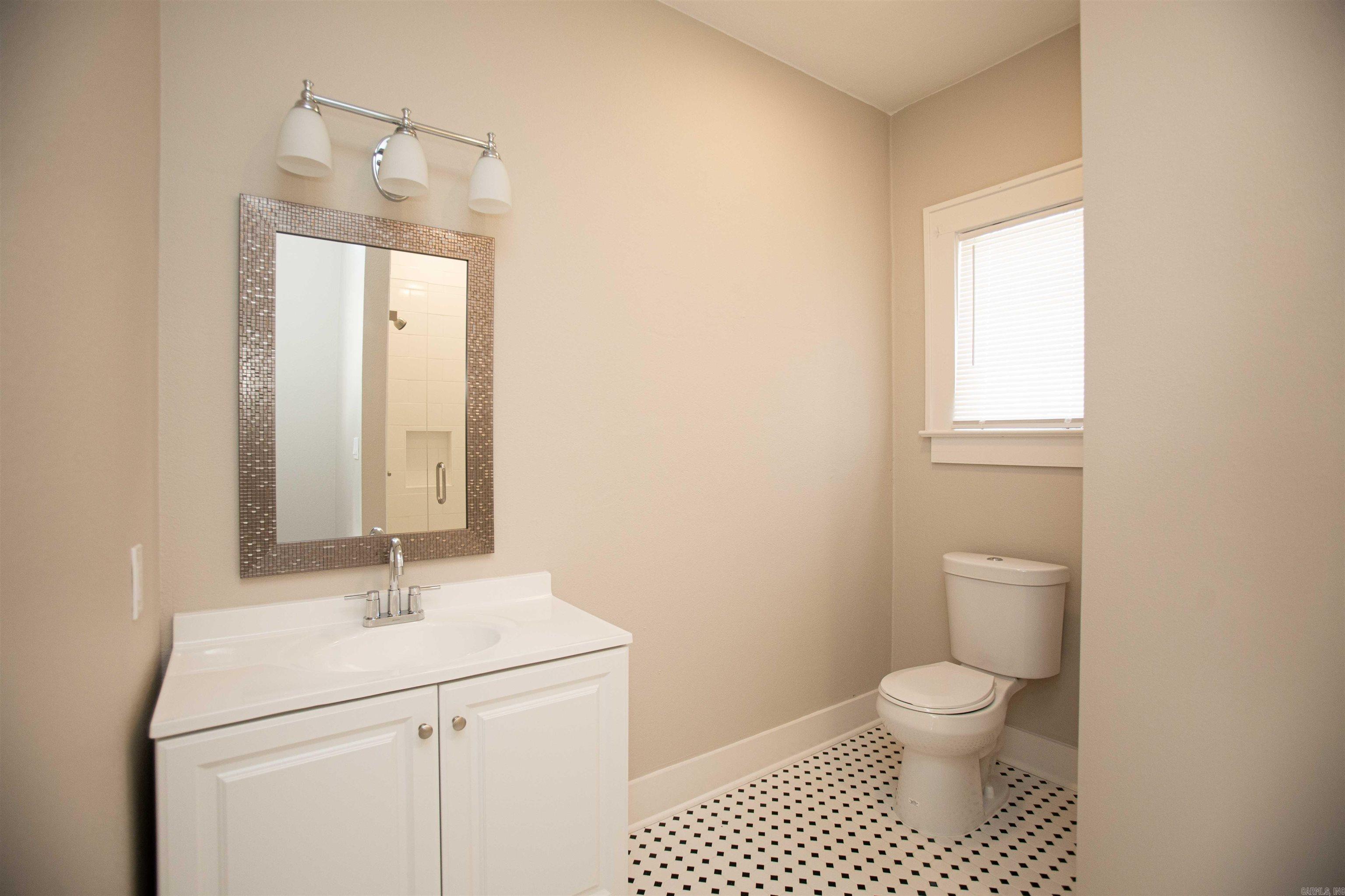 1871 S Izard  Little Rock, AR