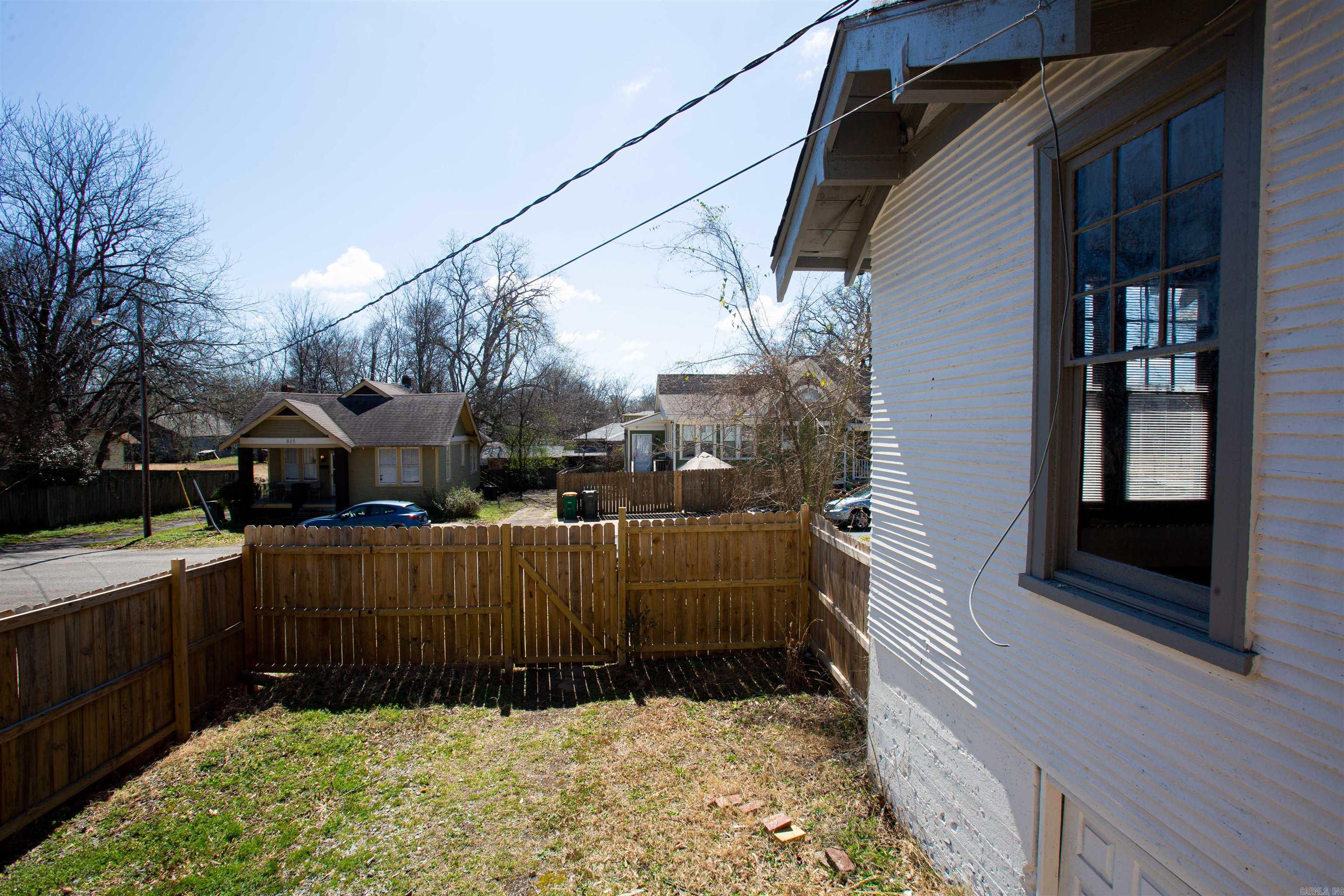 1871 S Izard  Little Rock, AR