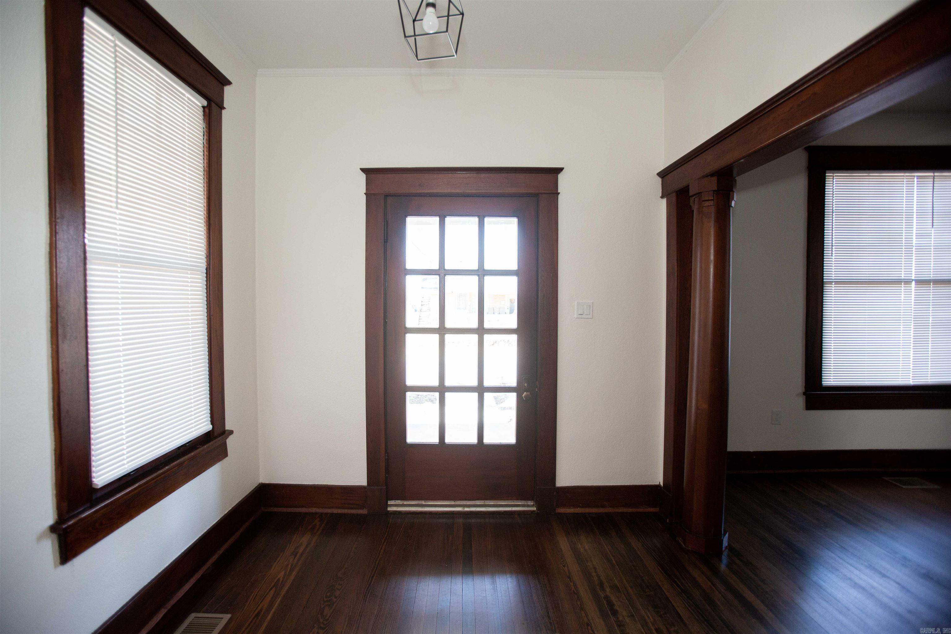 1871 S Izard  Little Rock, AR