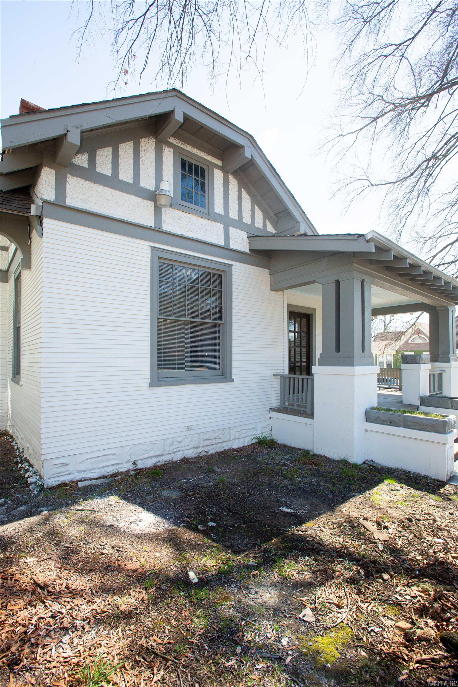 1871 S Izard  Little Rock, AR