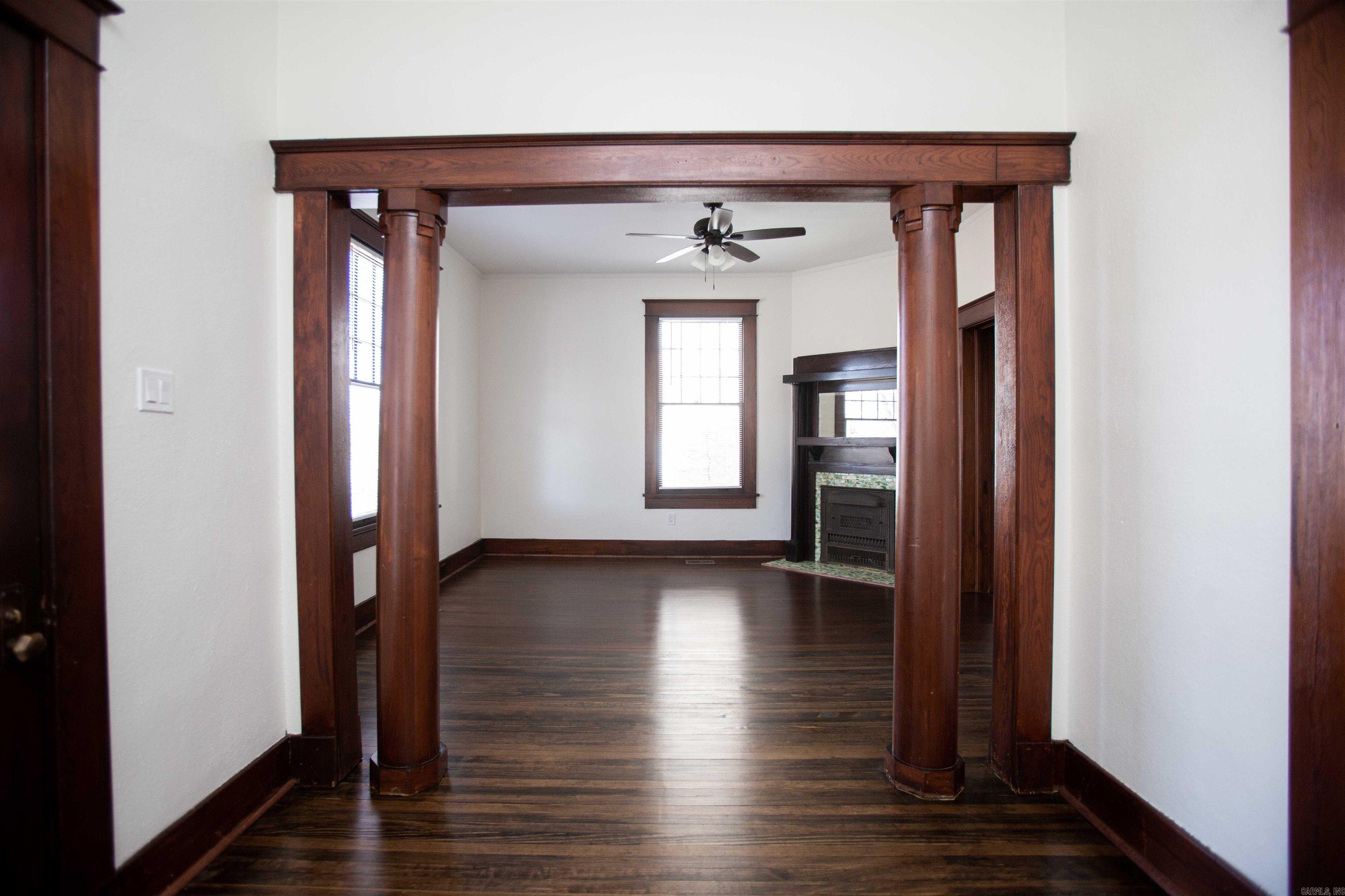 1871 S Izard  Little Rock, AR