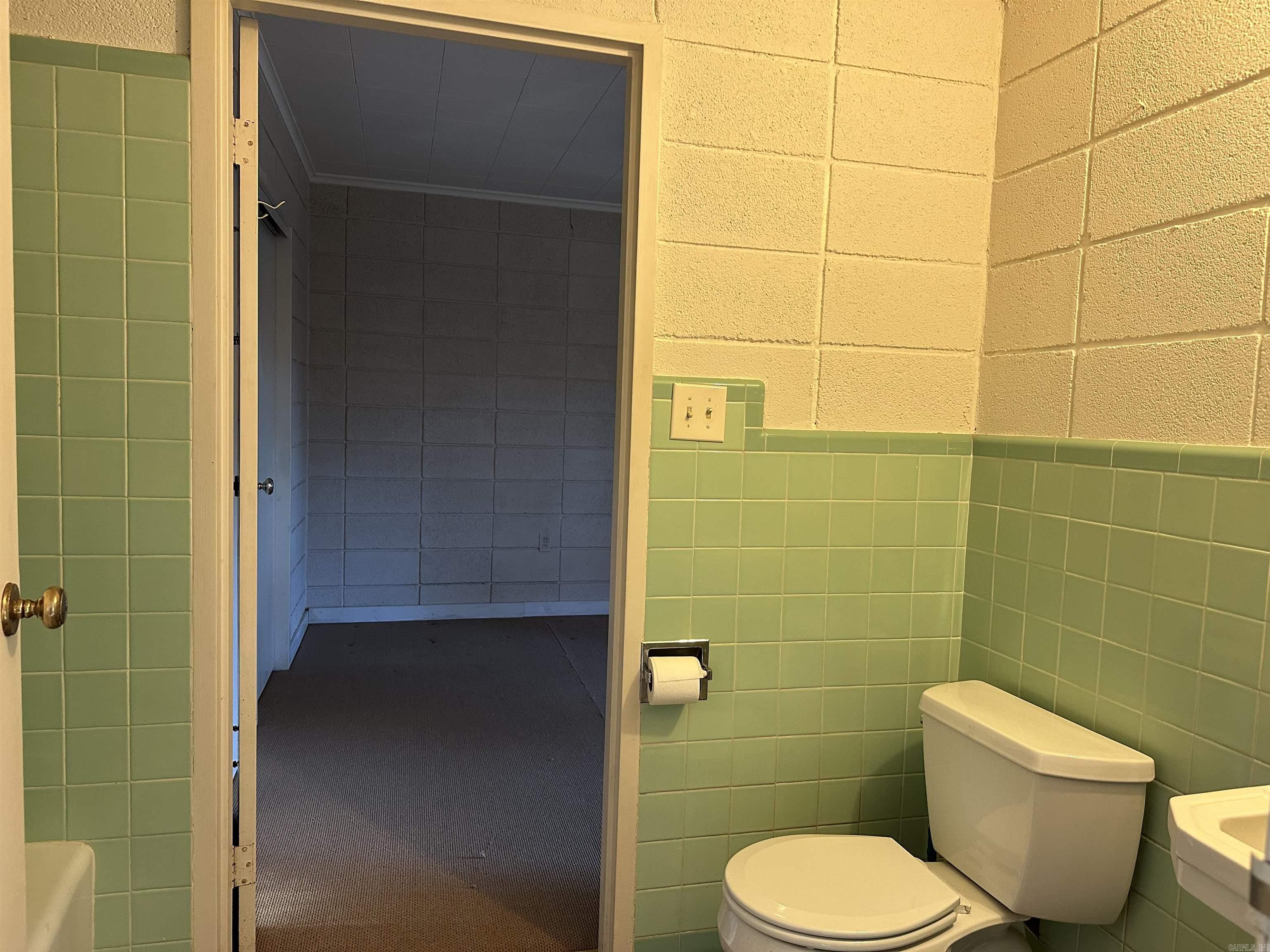 310 Ramble St Street Hot Springs, AR 71901