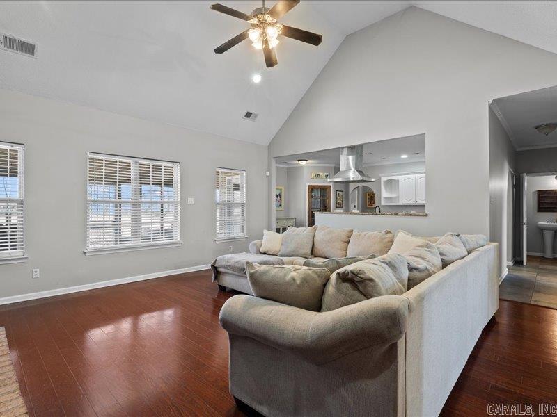 104 Meritt Cove Cove Marion, AR 72364