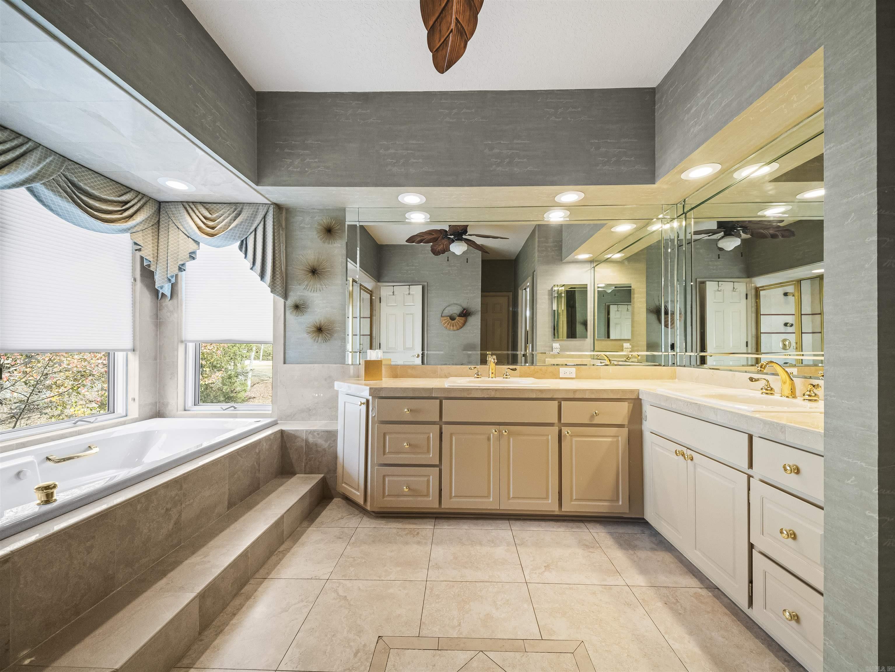 2 Alcazaba Lane Hot Springs Village, AR 71909