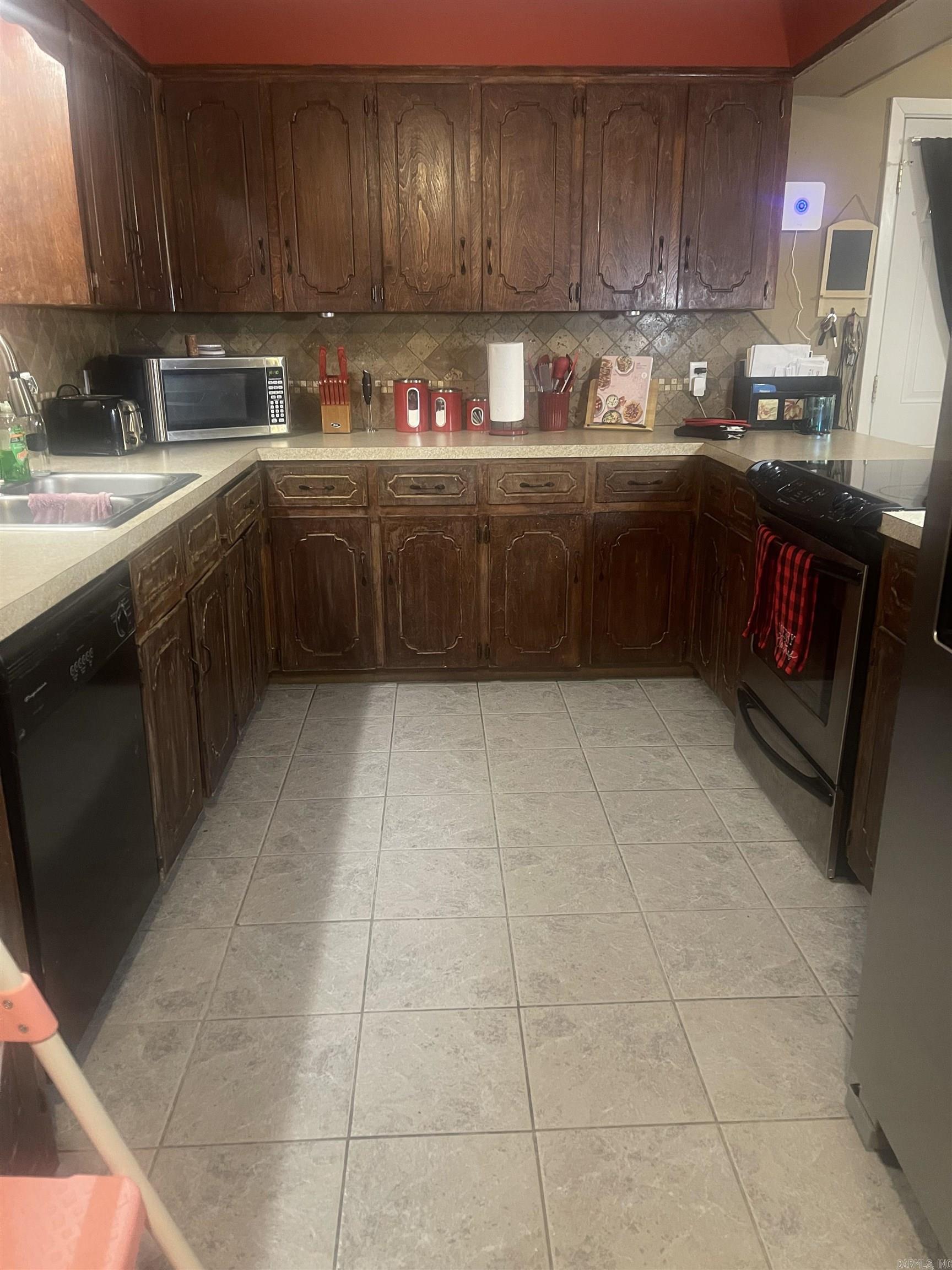 18 Woodbriar Dr  Jacksonville, AR