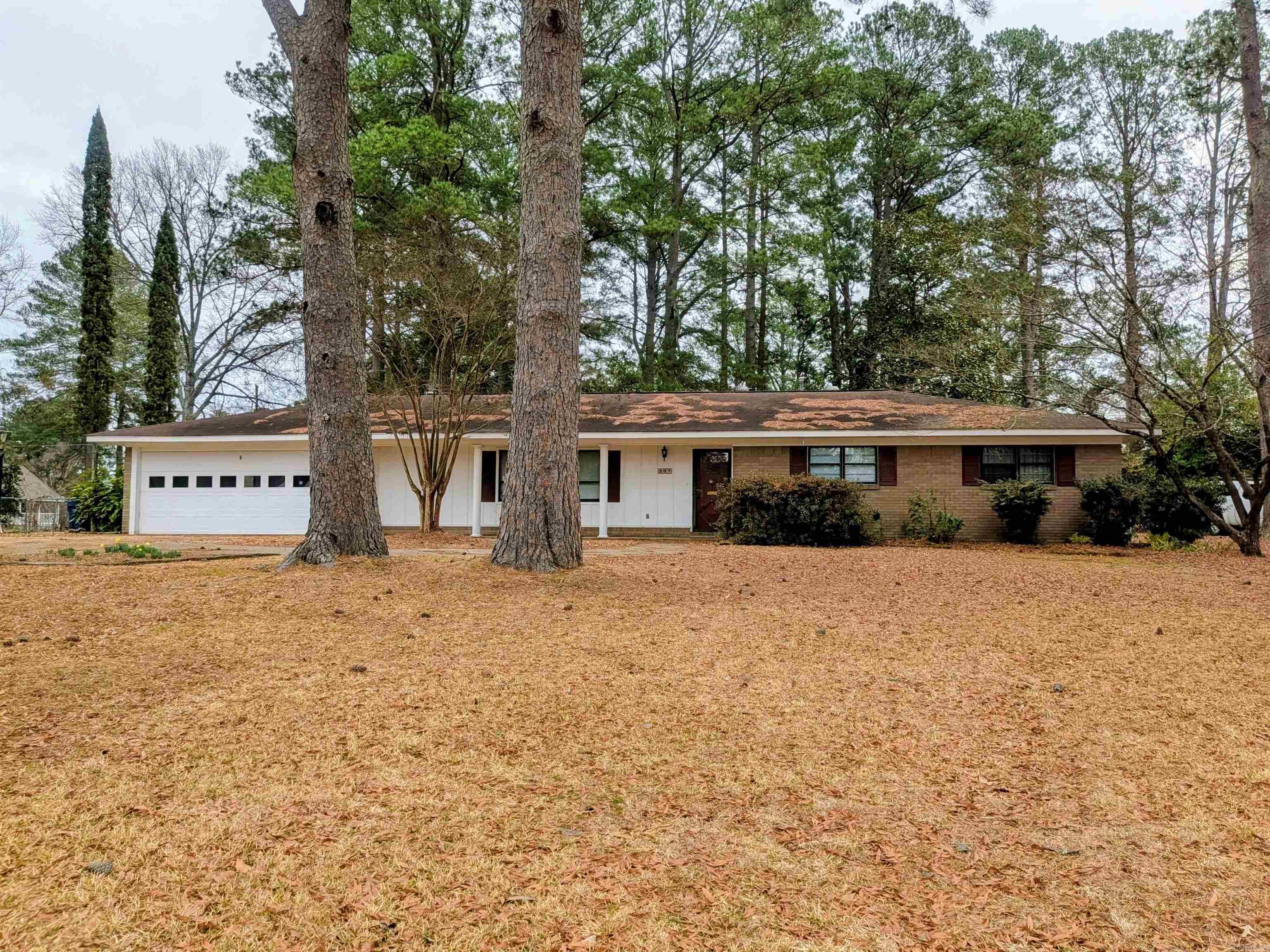507 Lakeside  Camden, AR