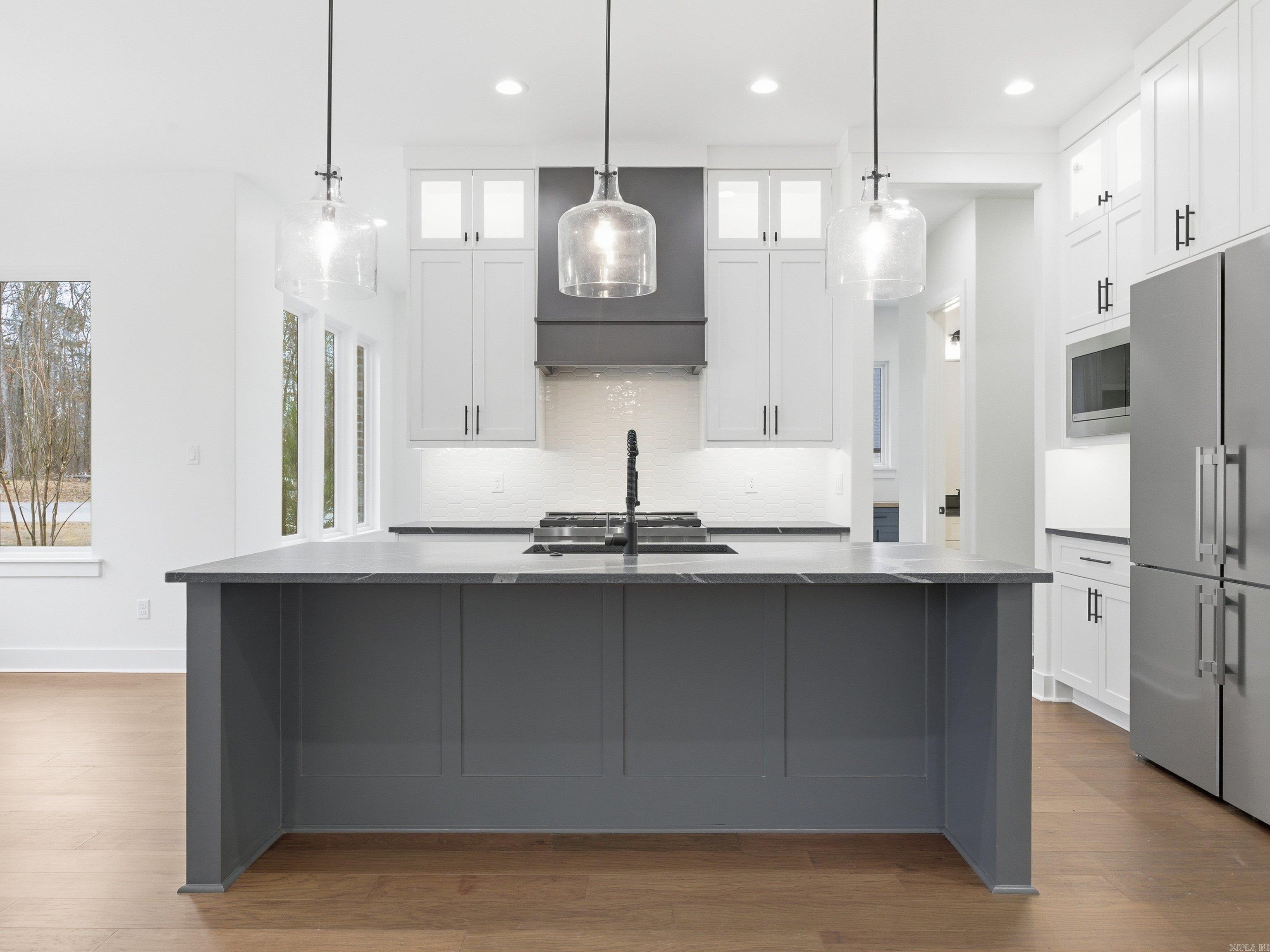 3076 Avilla Manor Trail Alexander, AR 72002