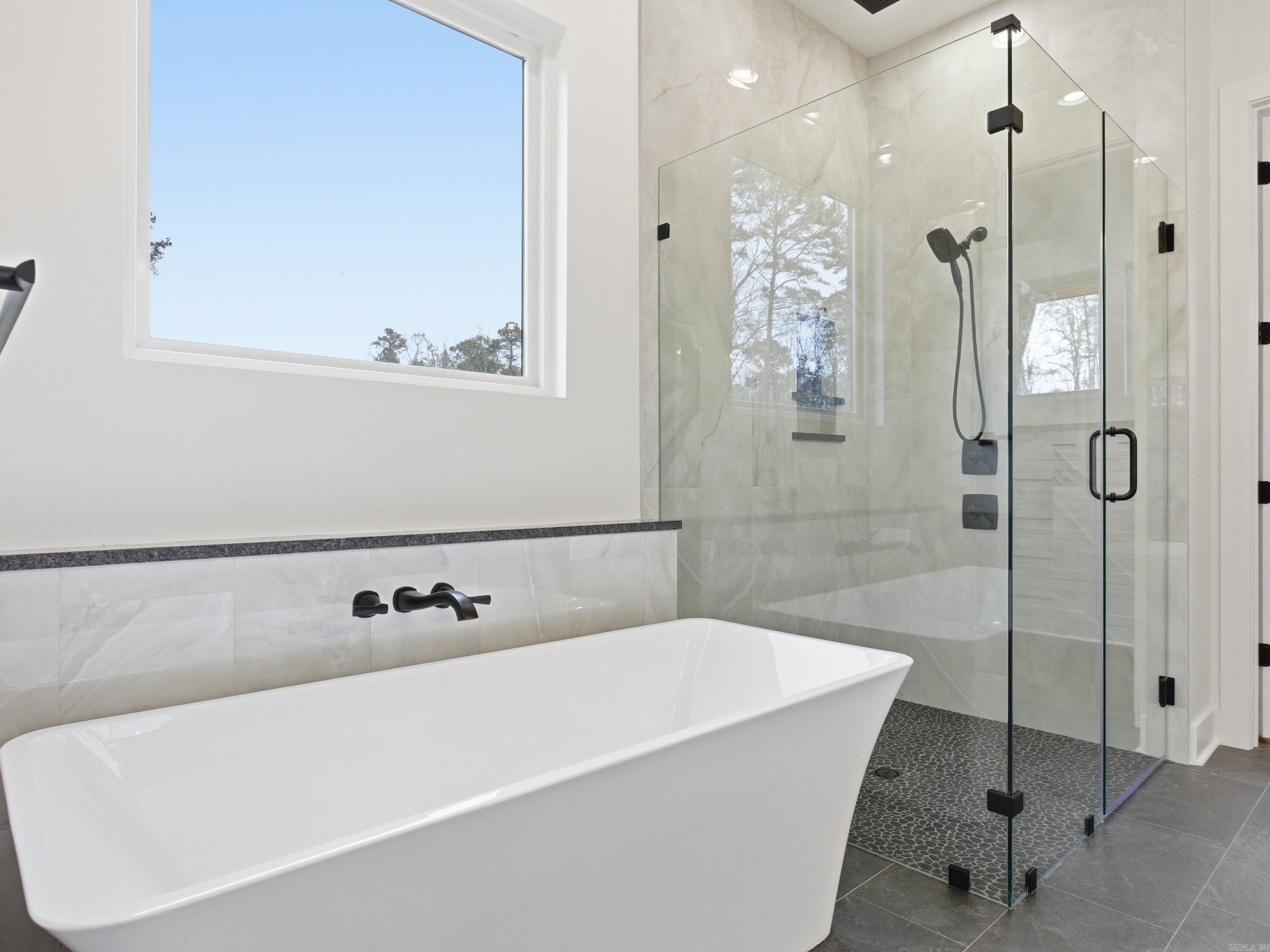 3076 Avilla Manor Trail Alexander, AR 72002