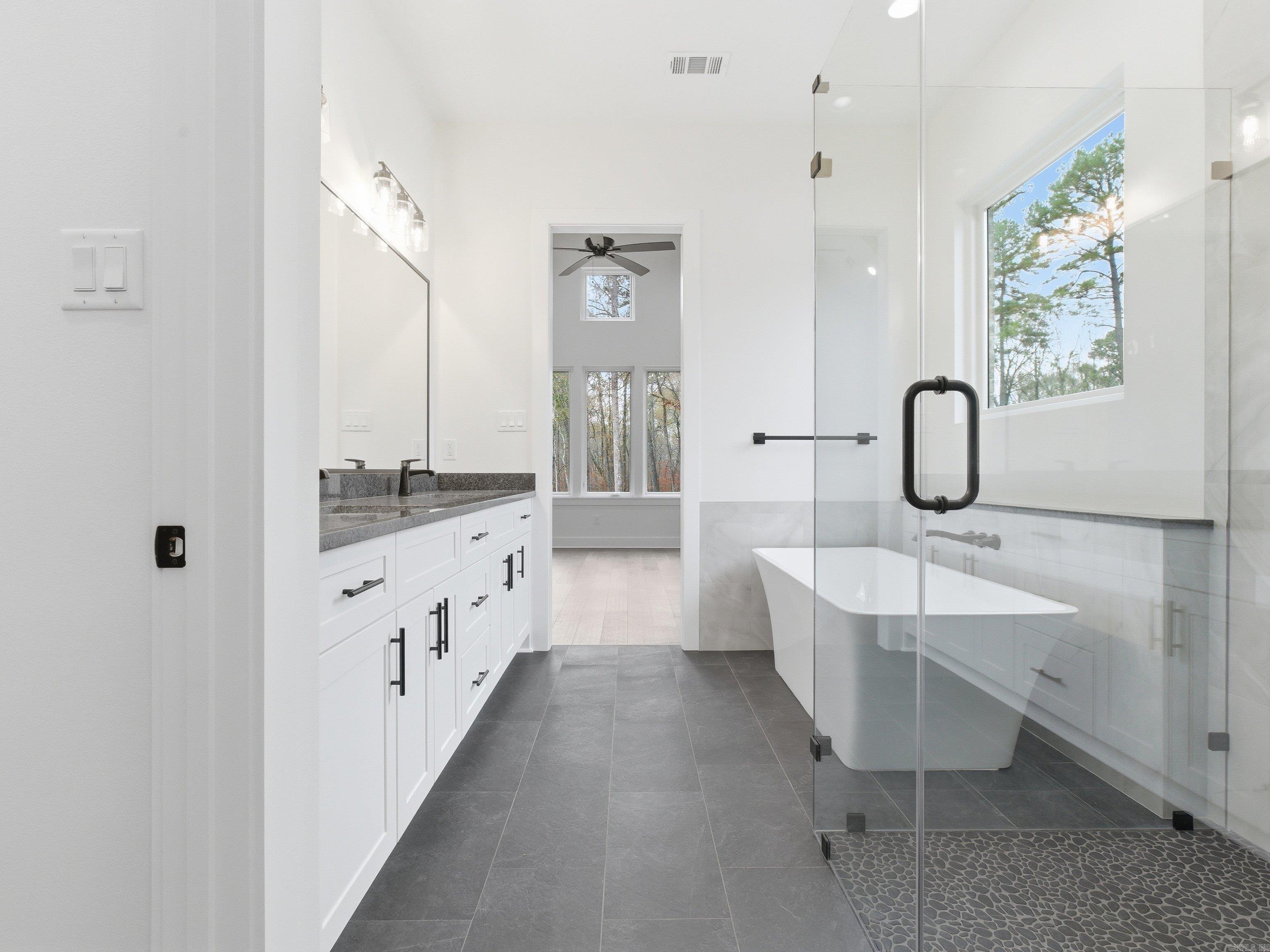 3076 Avilla Manor Trail Alexander, AR 72002